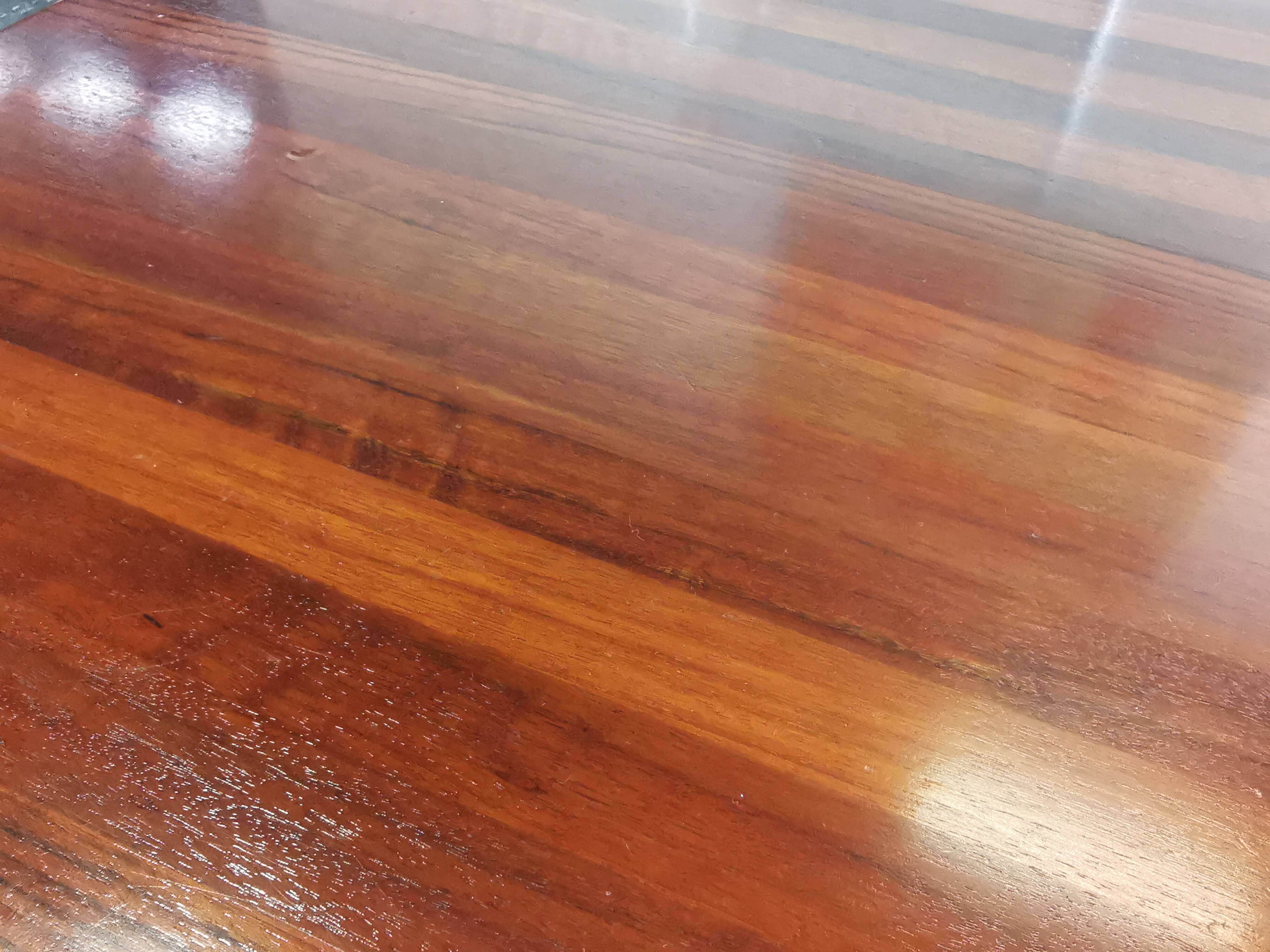 Table basse XL design vintage en bois exotique