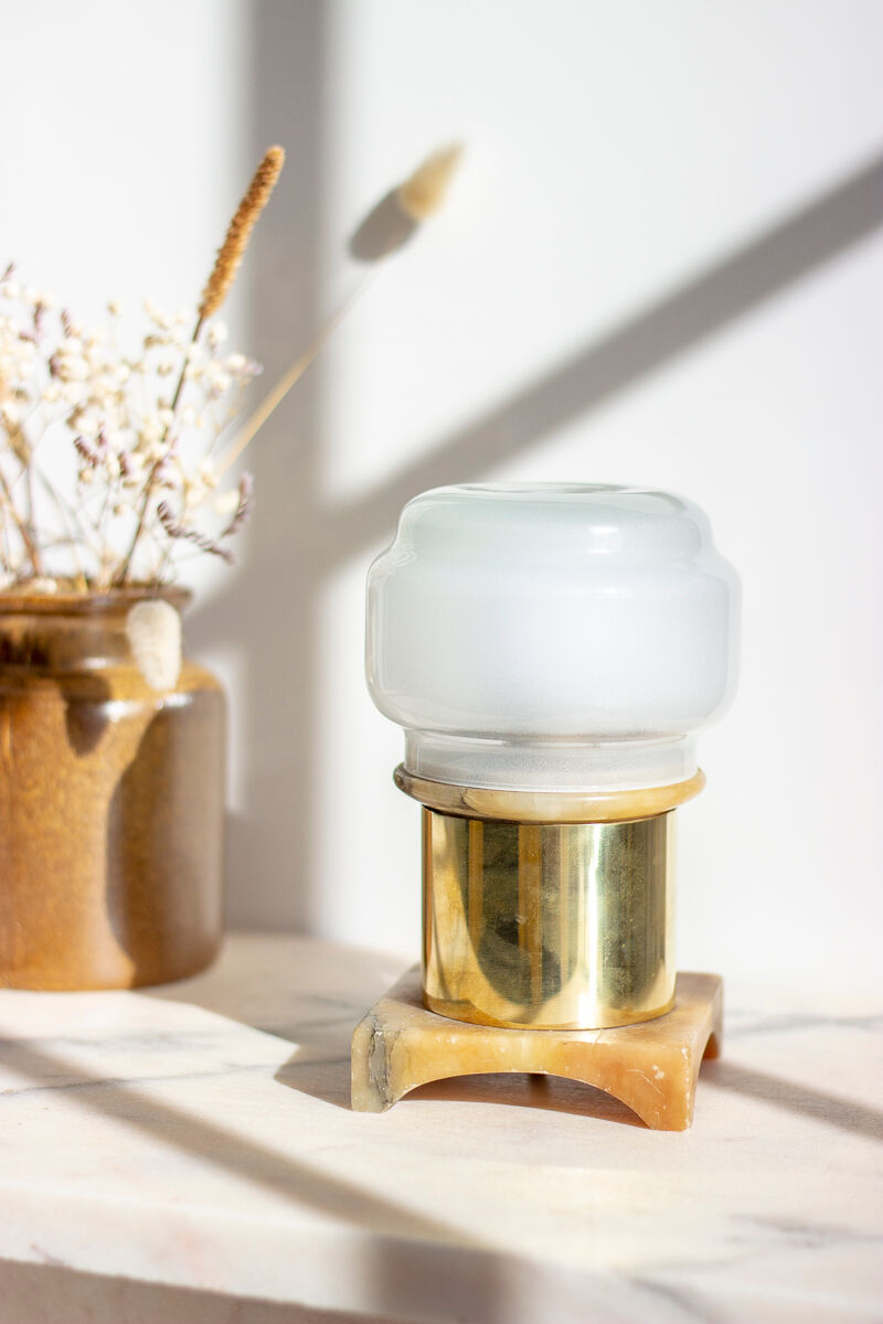 Art deco table lamp in brass and marble
