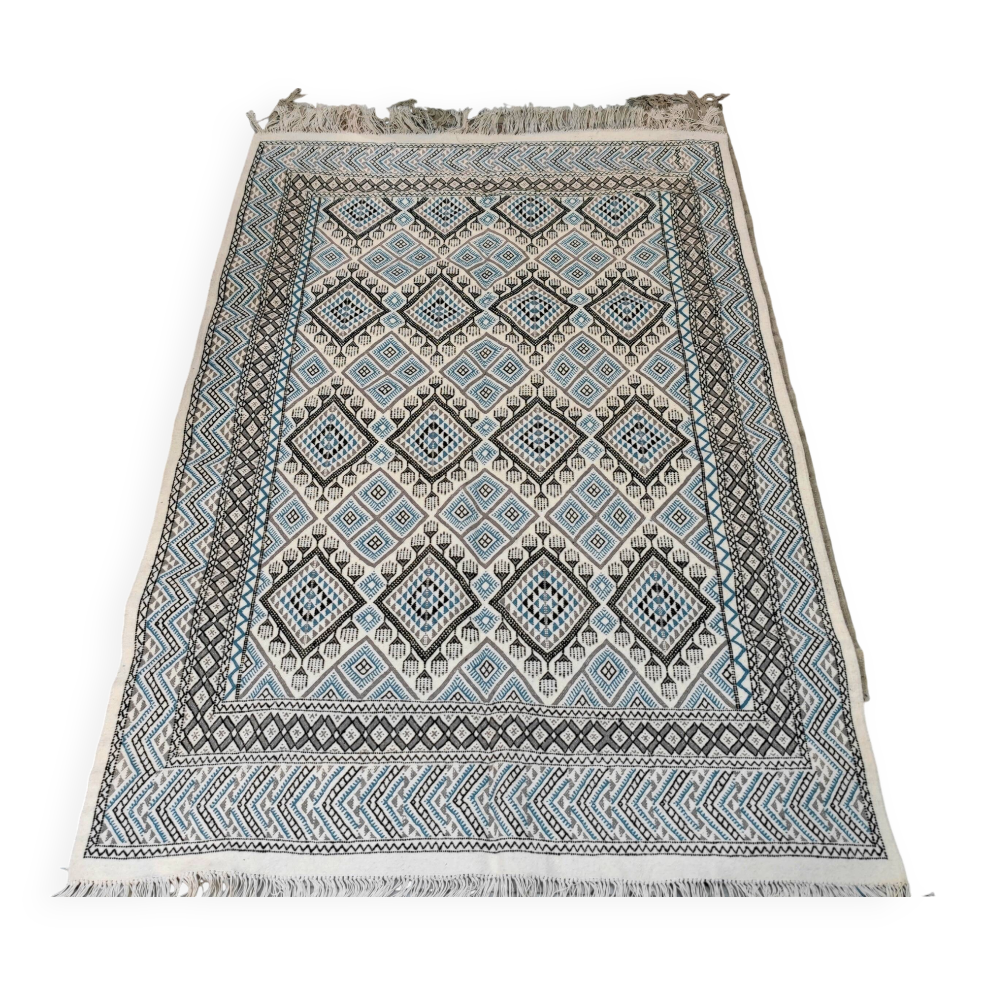 Hand-woven margoum rug in natural wool