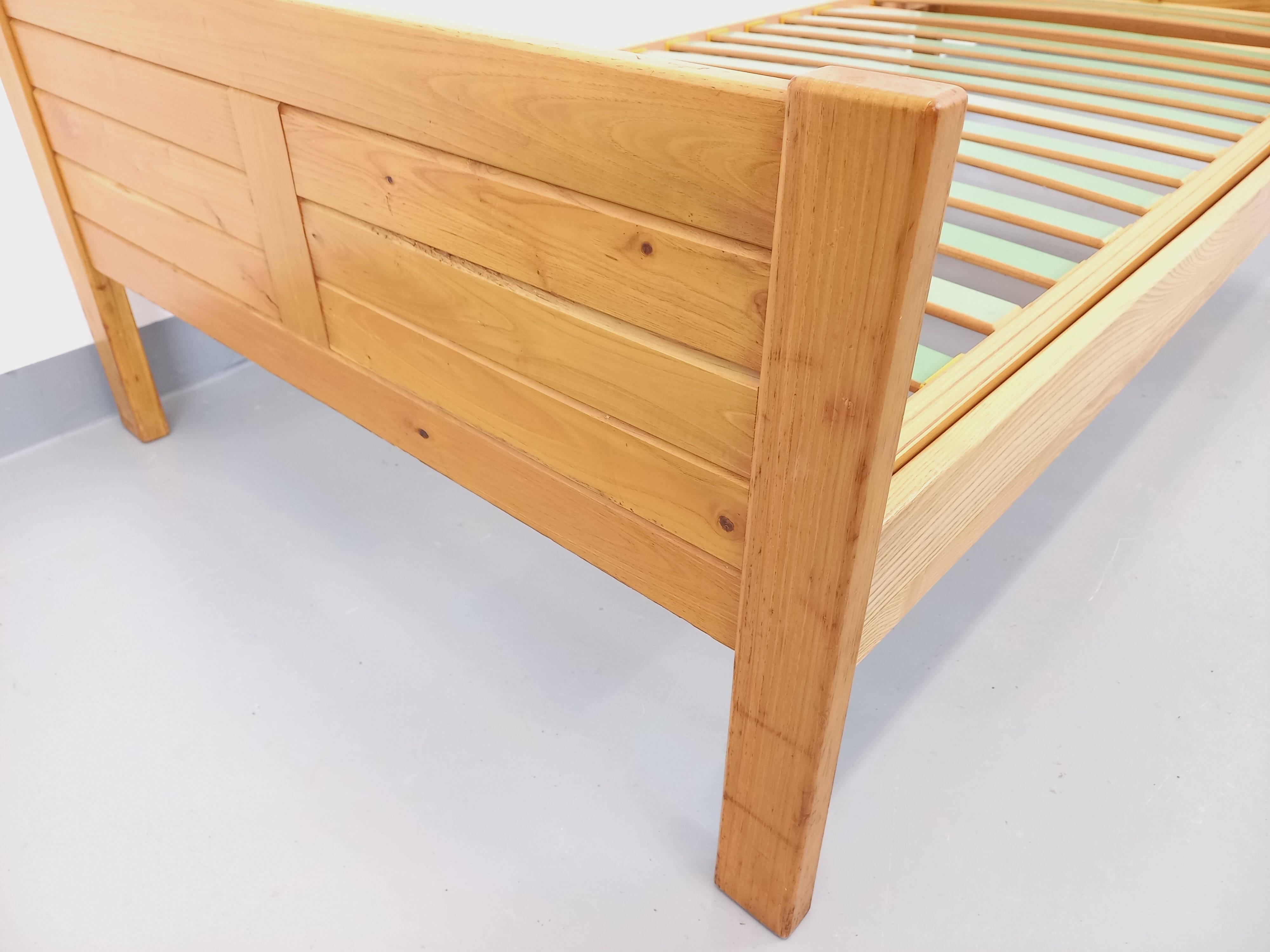 Vintage Mountain Design Les Arcs bed in ash wood from the 60s 70s