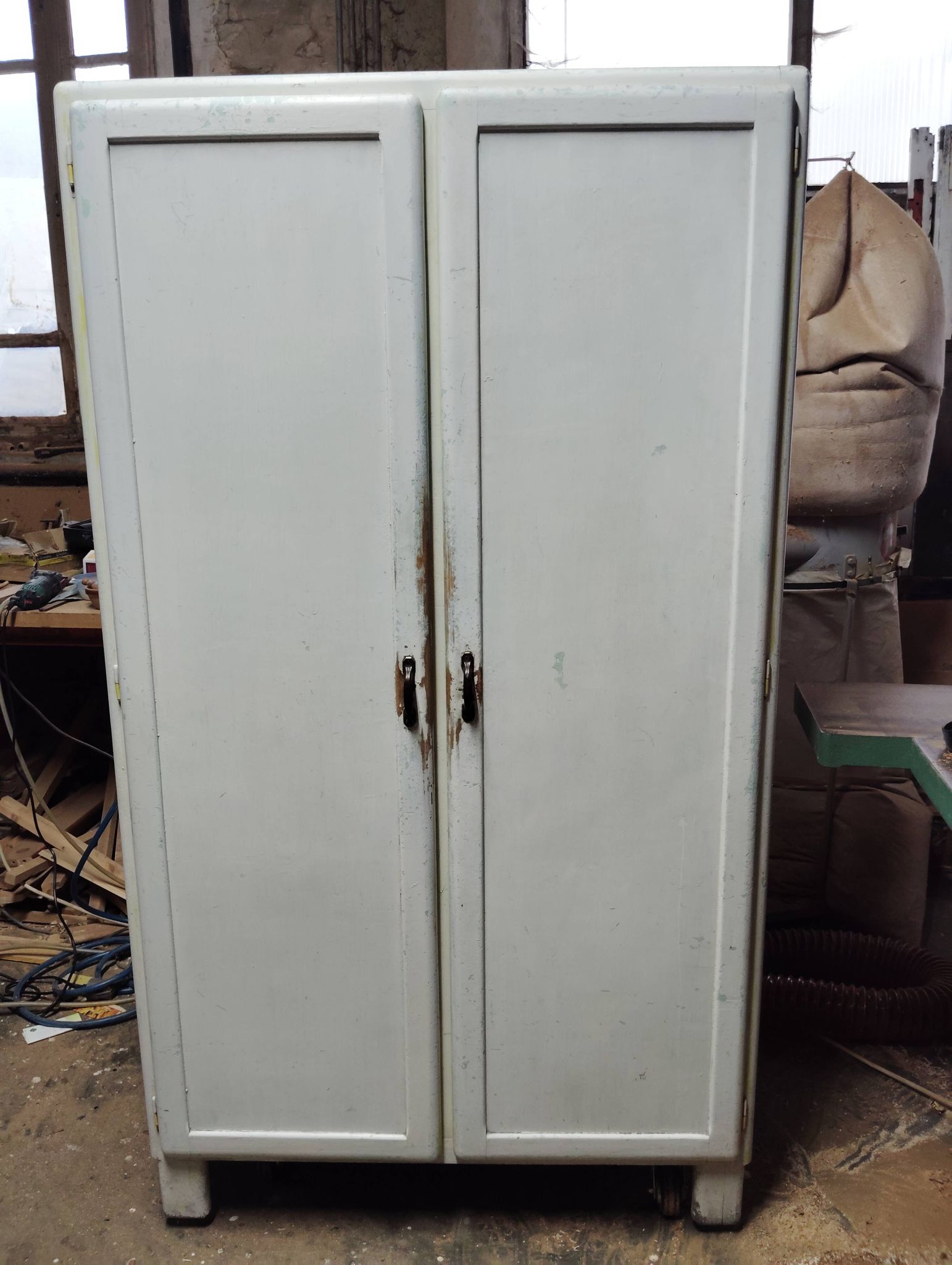 Parisian kitchen cupboard