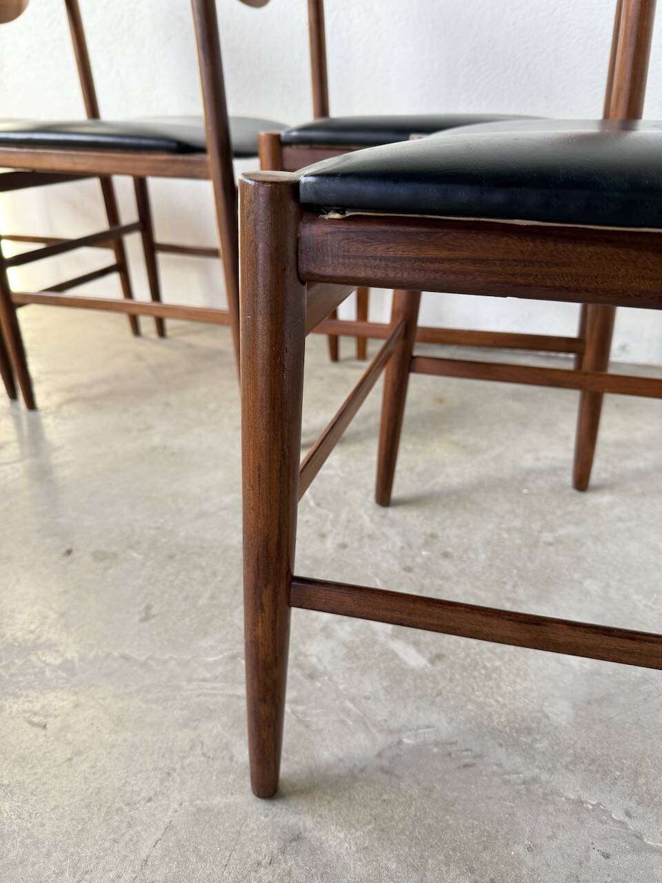 Set 4 chaises italiennes Gianfranco Frattini