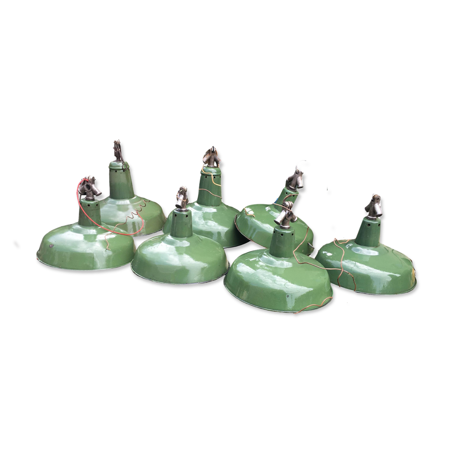 Set of 7 green industrial lamps in good condition, 1970s