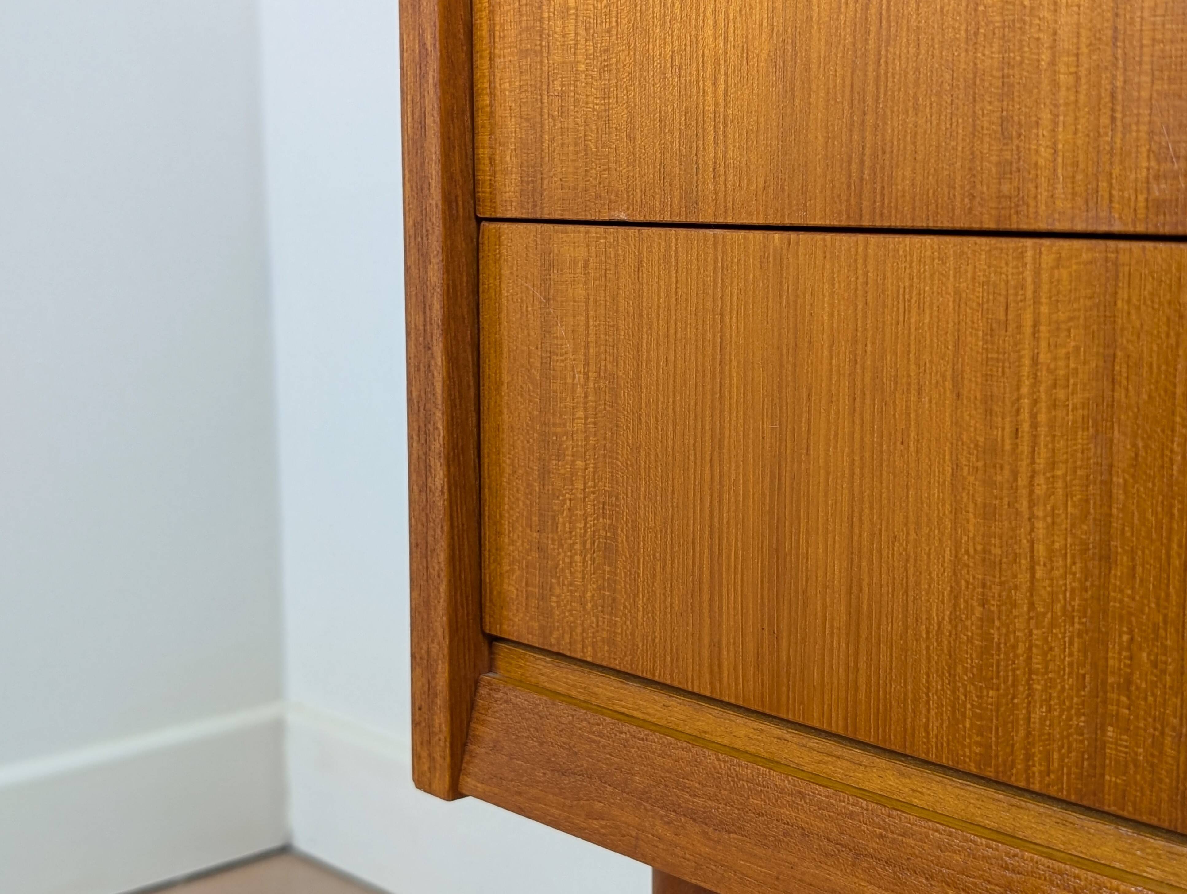 Scandinavian chest of drawers