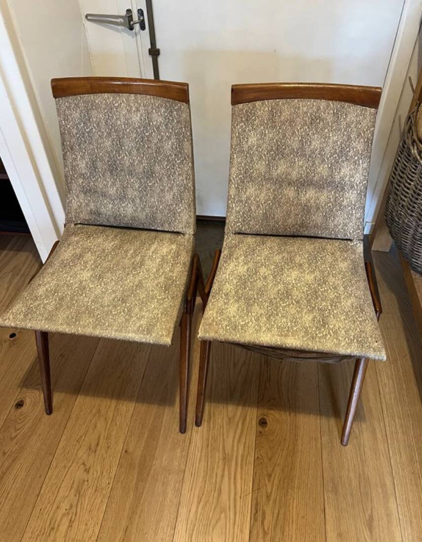 (Lot) 2 teak designer chairs (1950s)