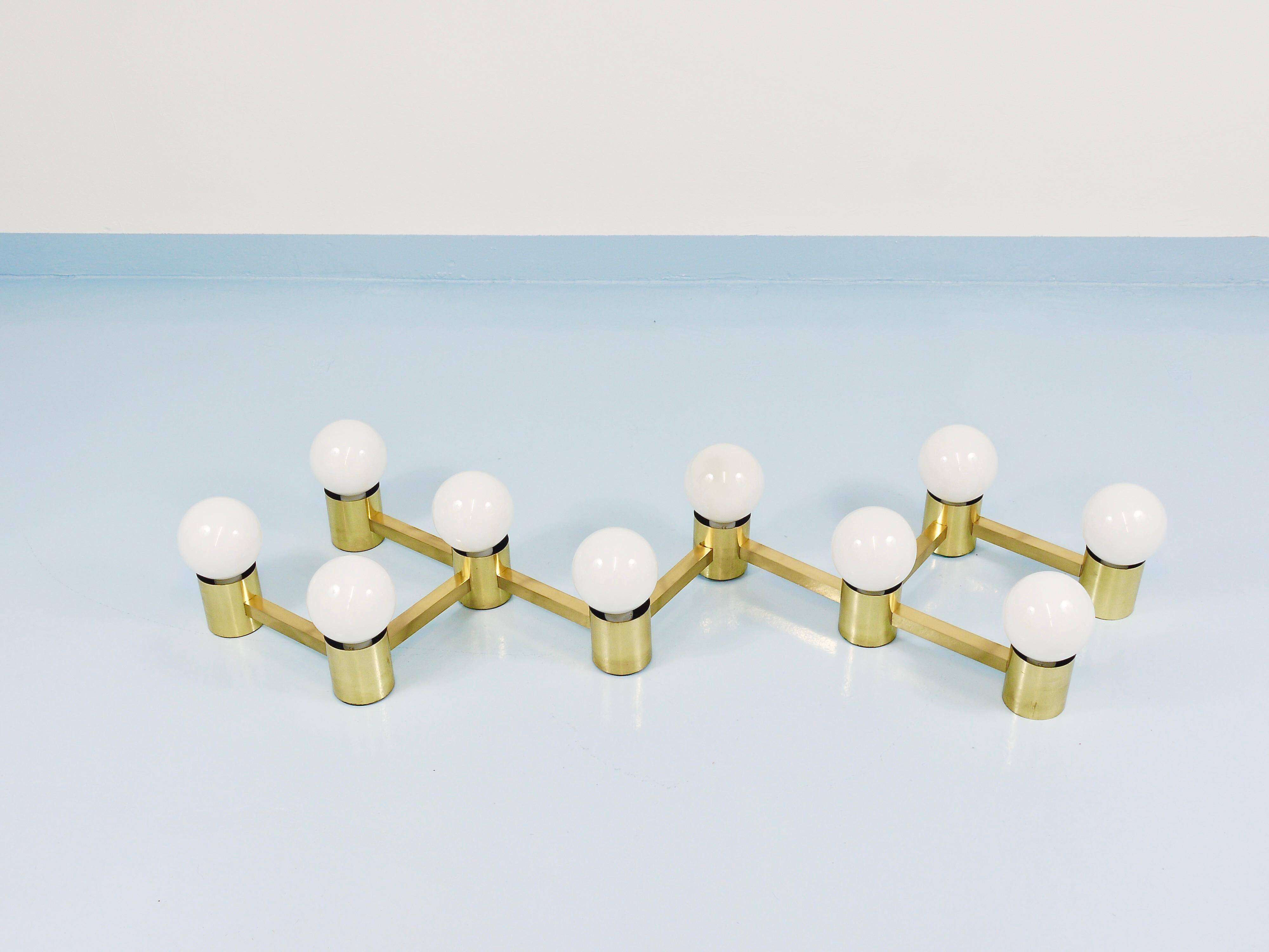 Large floor lamp and wall sconce in brass, zigzag style by Sciolari, Austria, 1970s.