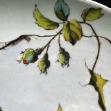 Decorative dish in Limoges porcelain, hand-painted decoration – late 19th century