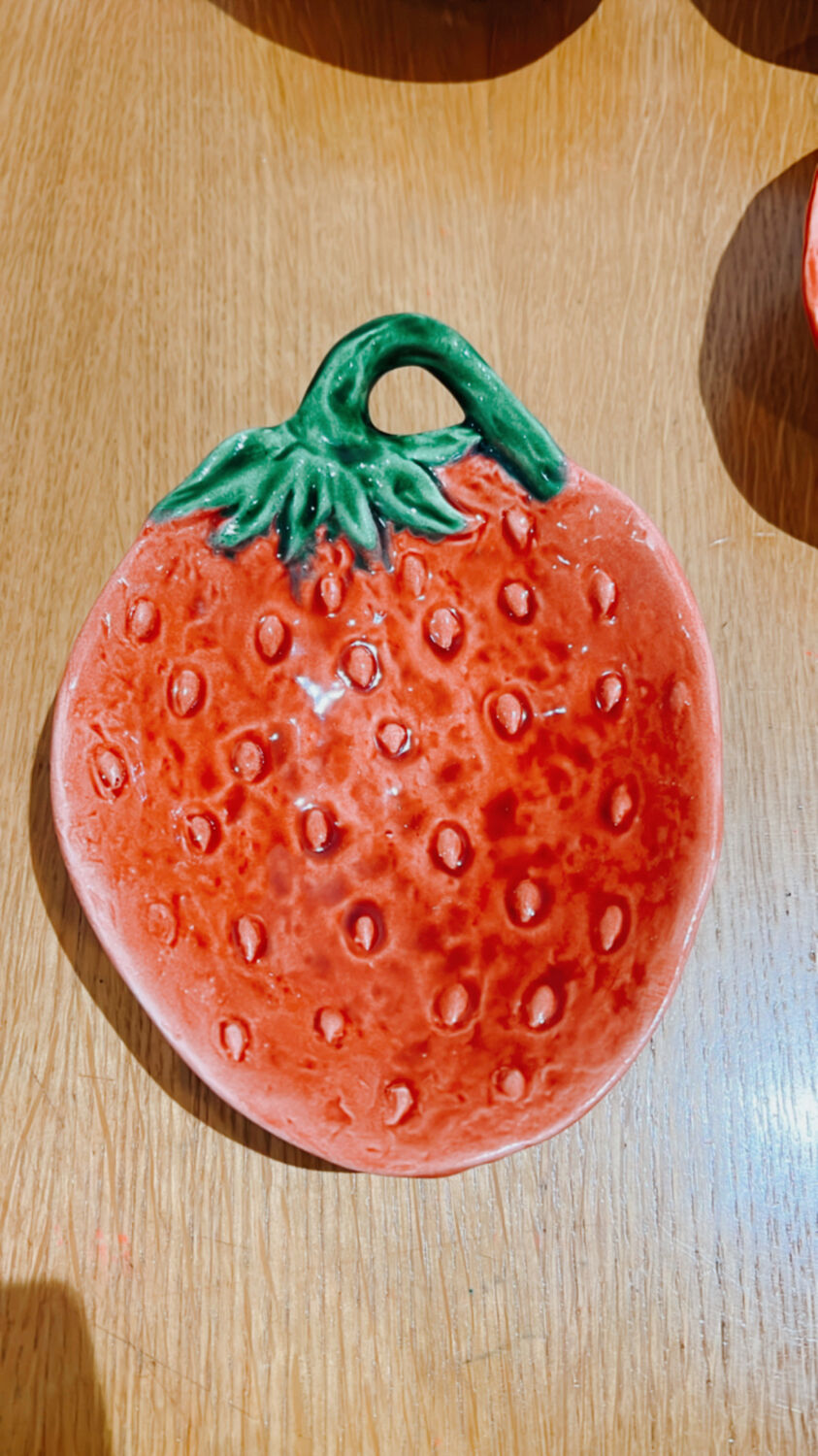 Four cup strawberry slip vallauris