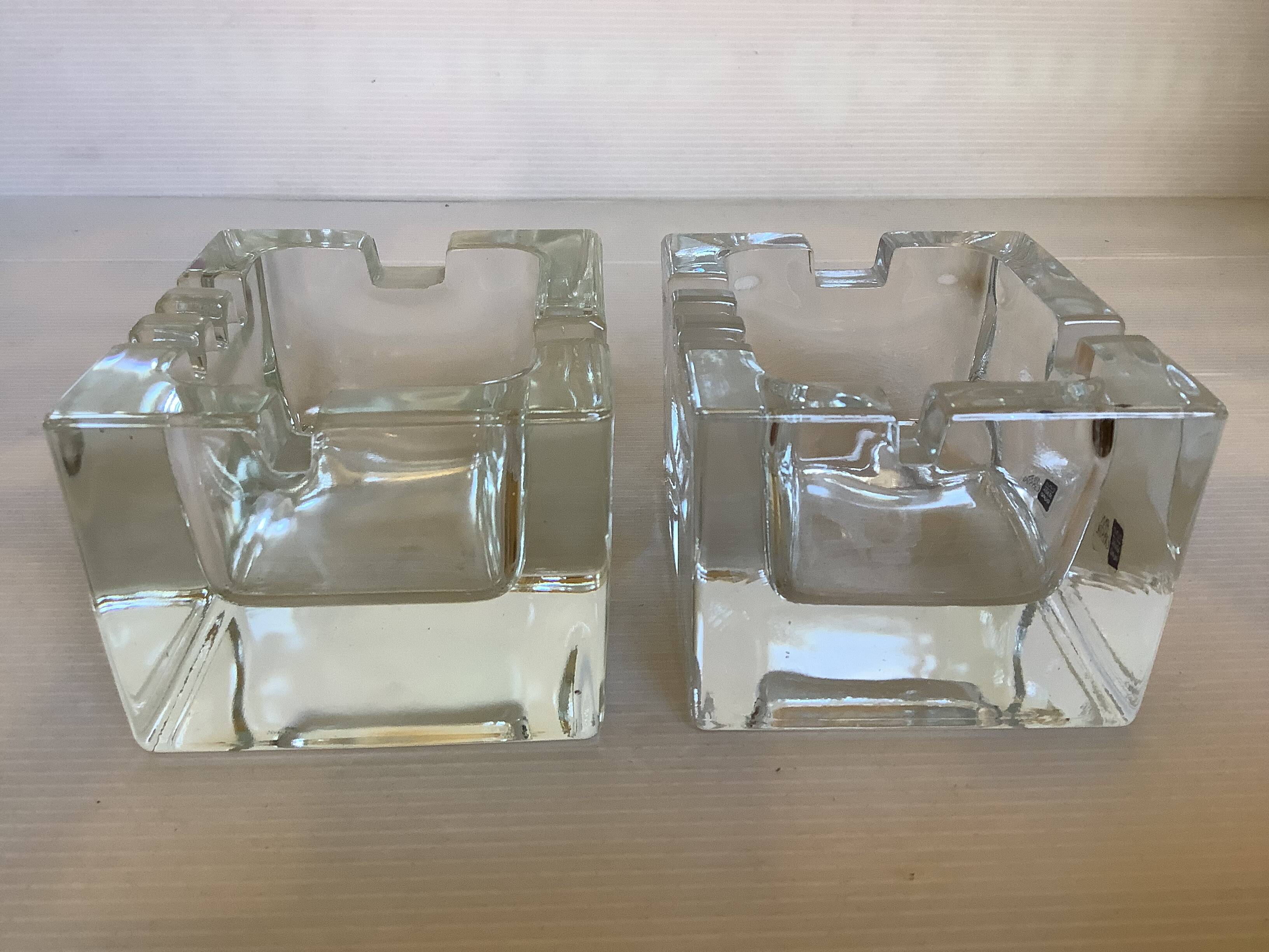 Pair of Scandinavian design ashtrays by Kaj Franck, Nuutajärvi.