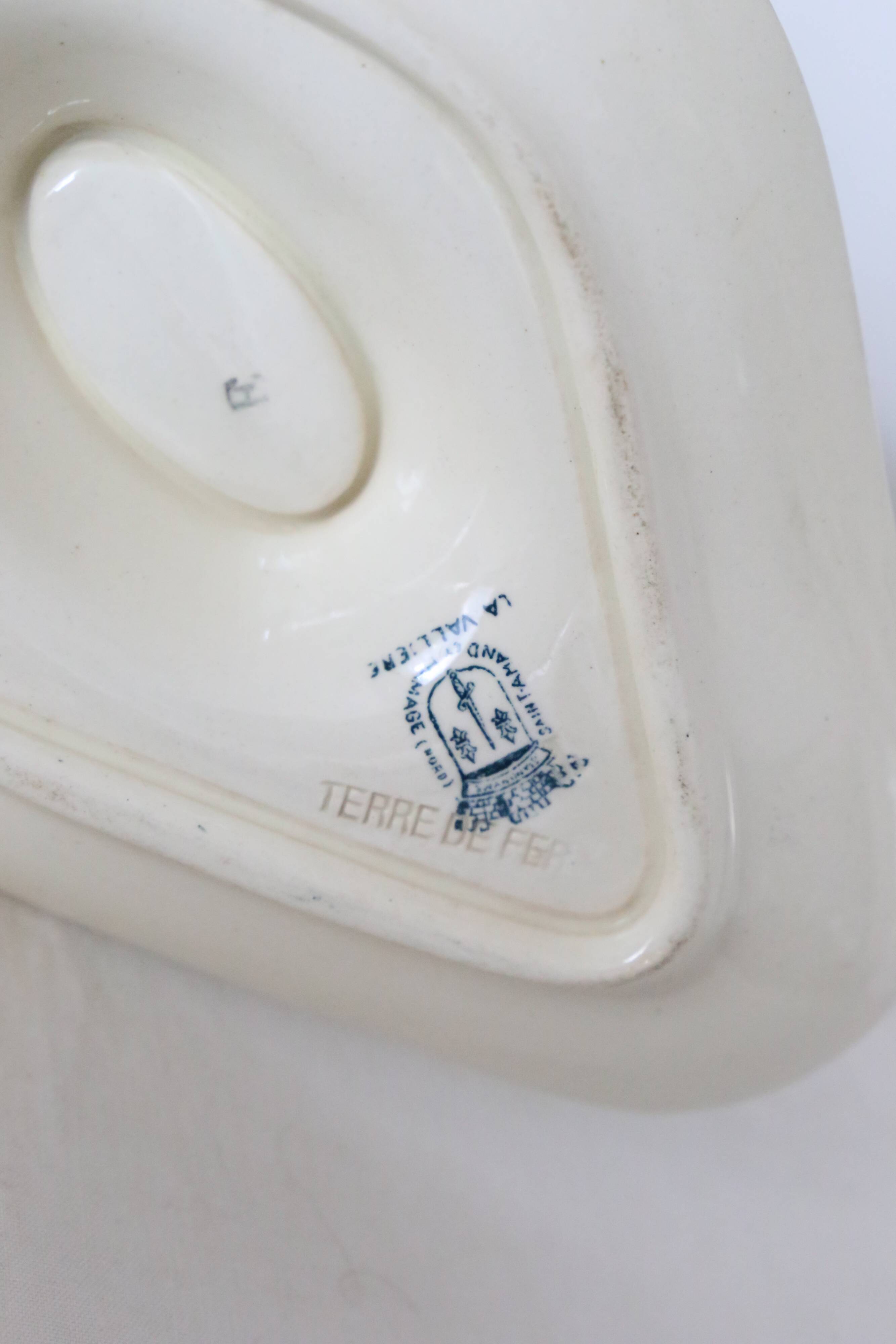 Saucière terre de fer Saint Amand, modèle La Vallière