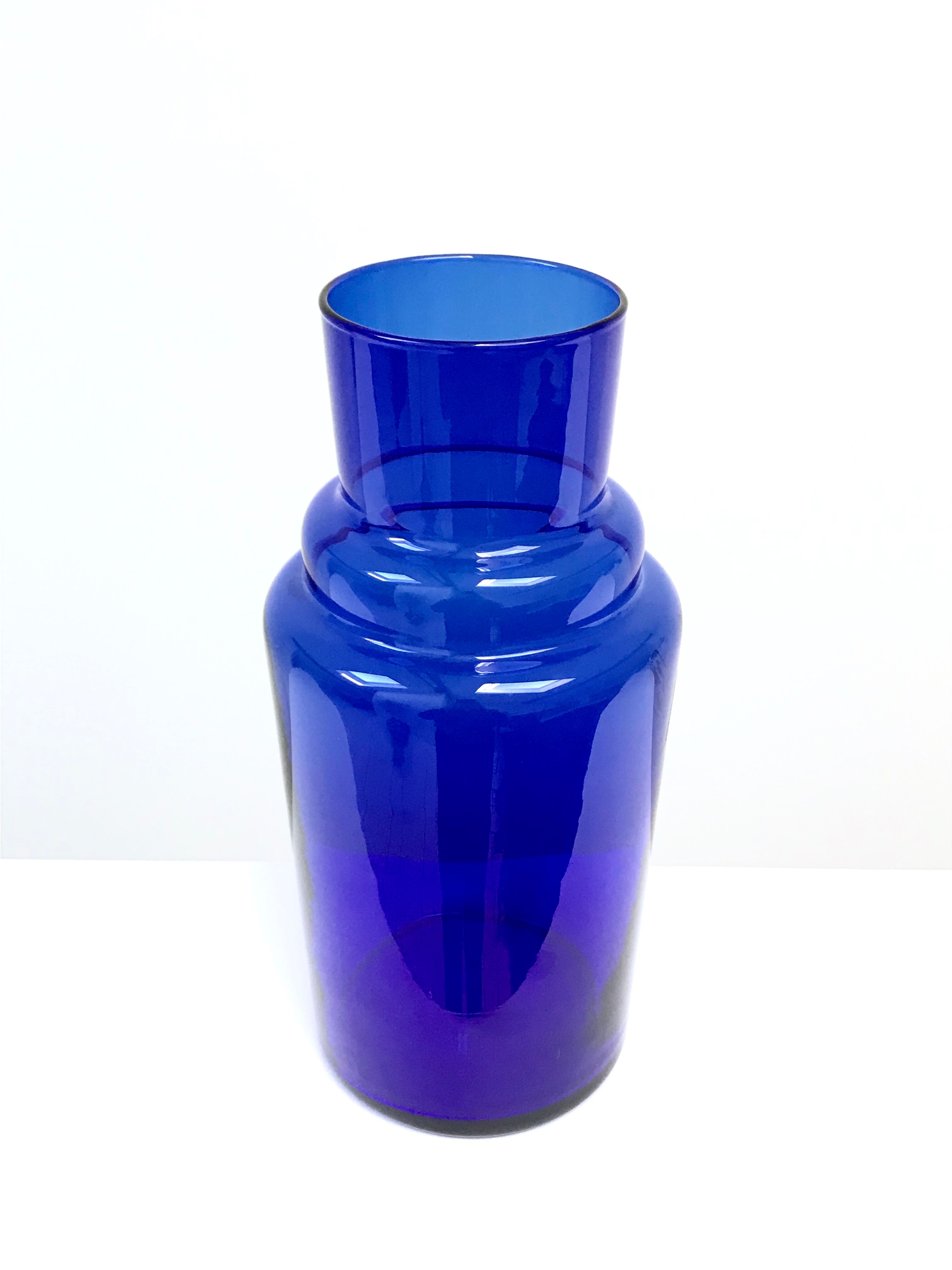 Blue vase Vetreria Etrusca, Italy