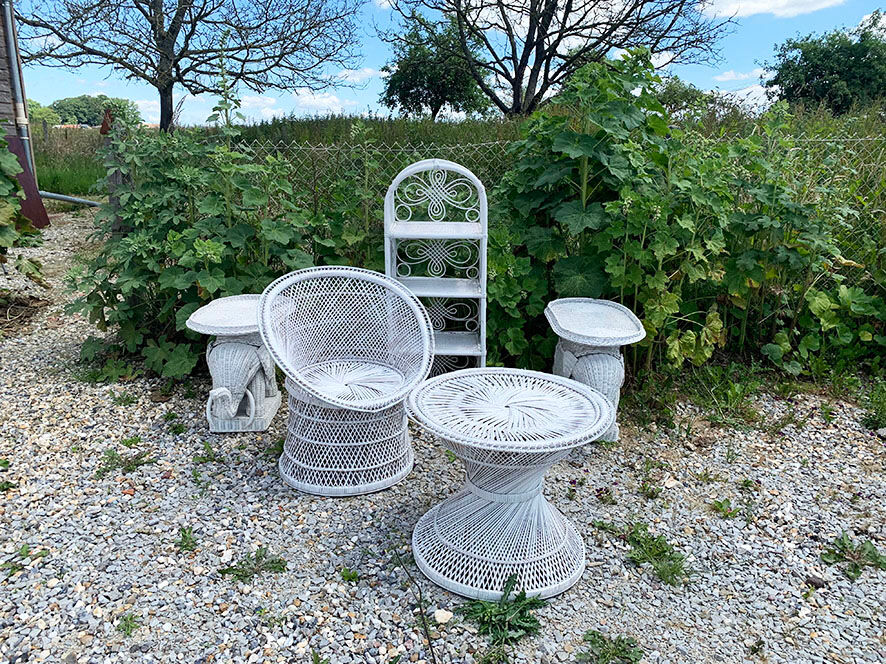 Old white rattan living room: 5 pieces of furniture