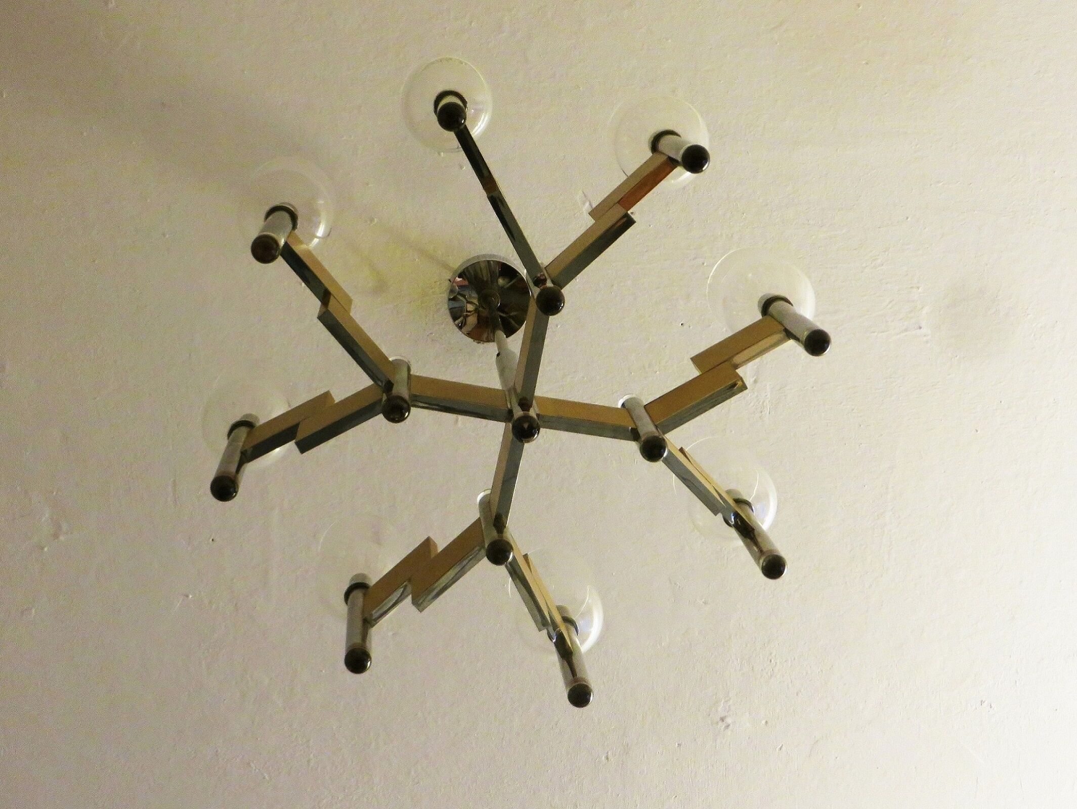 Sciolari brass and glass 8 arm chandelier, 1970s