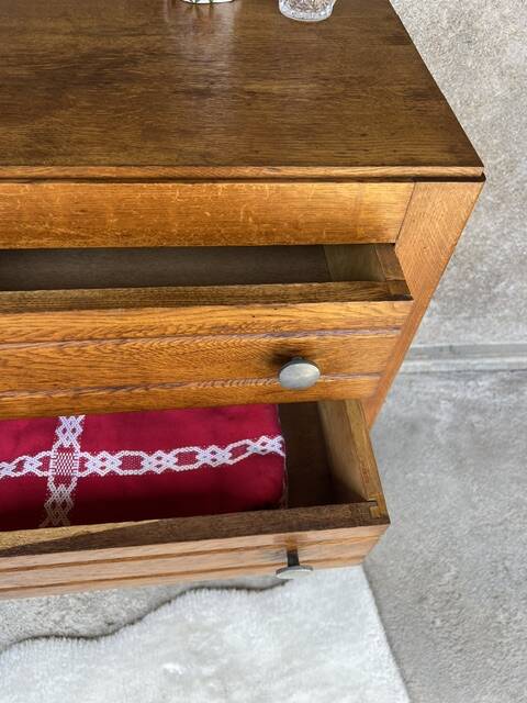 Vintage Art Deco chest of drawers/commode