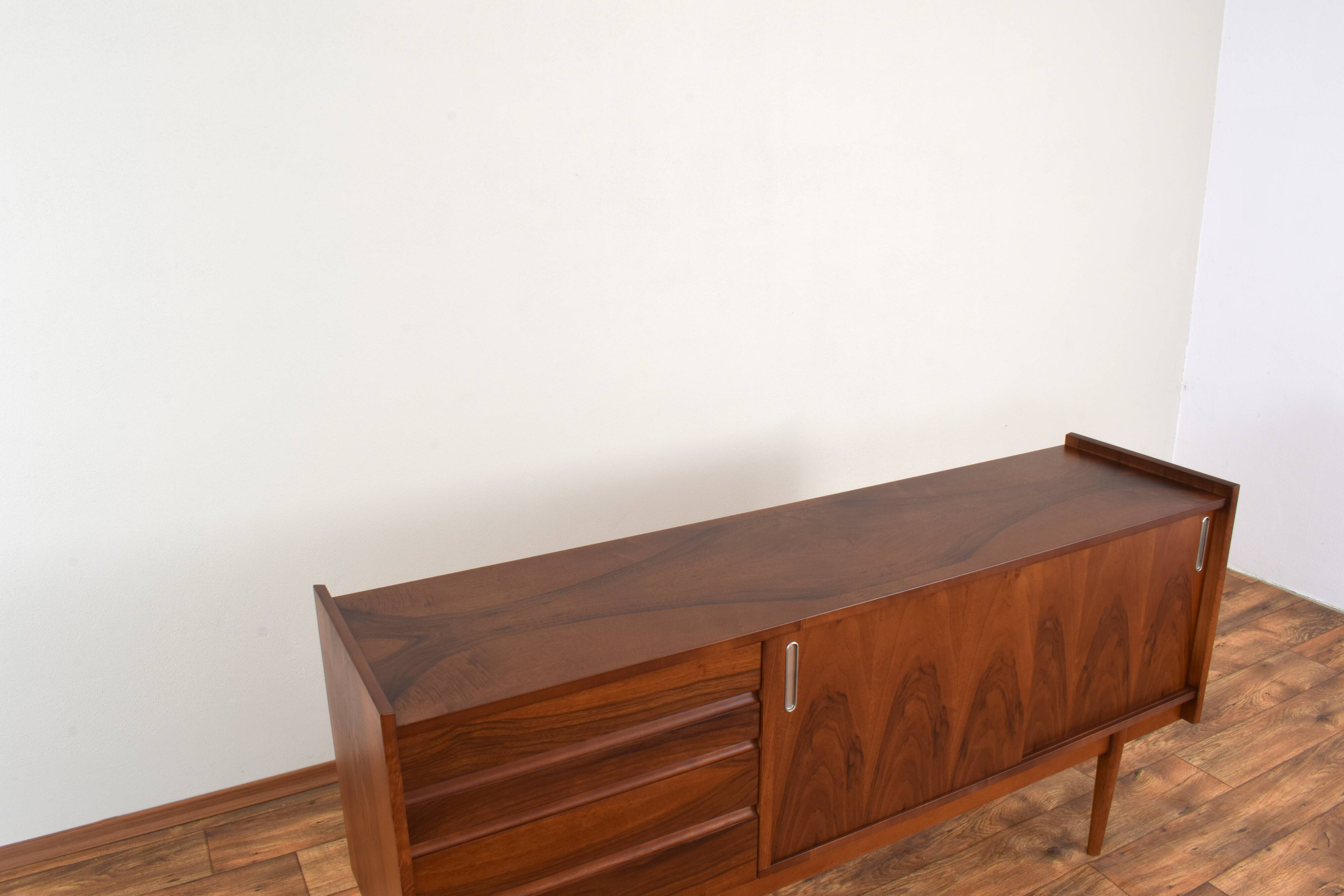 Enfilade Mid-Century en Noyer de Bytomskie Fabryki Mebli, Pologne, 1960s
