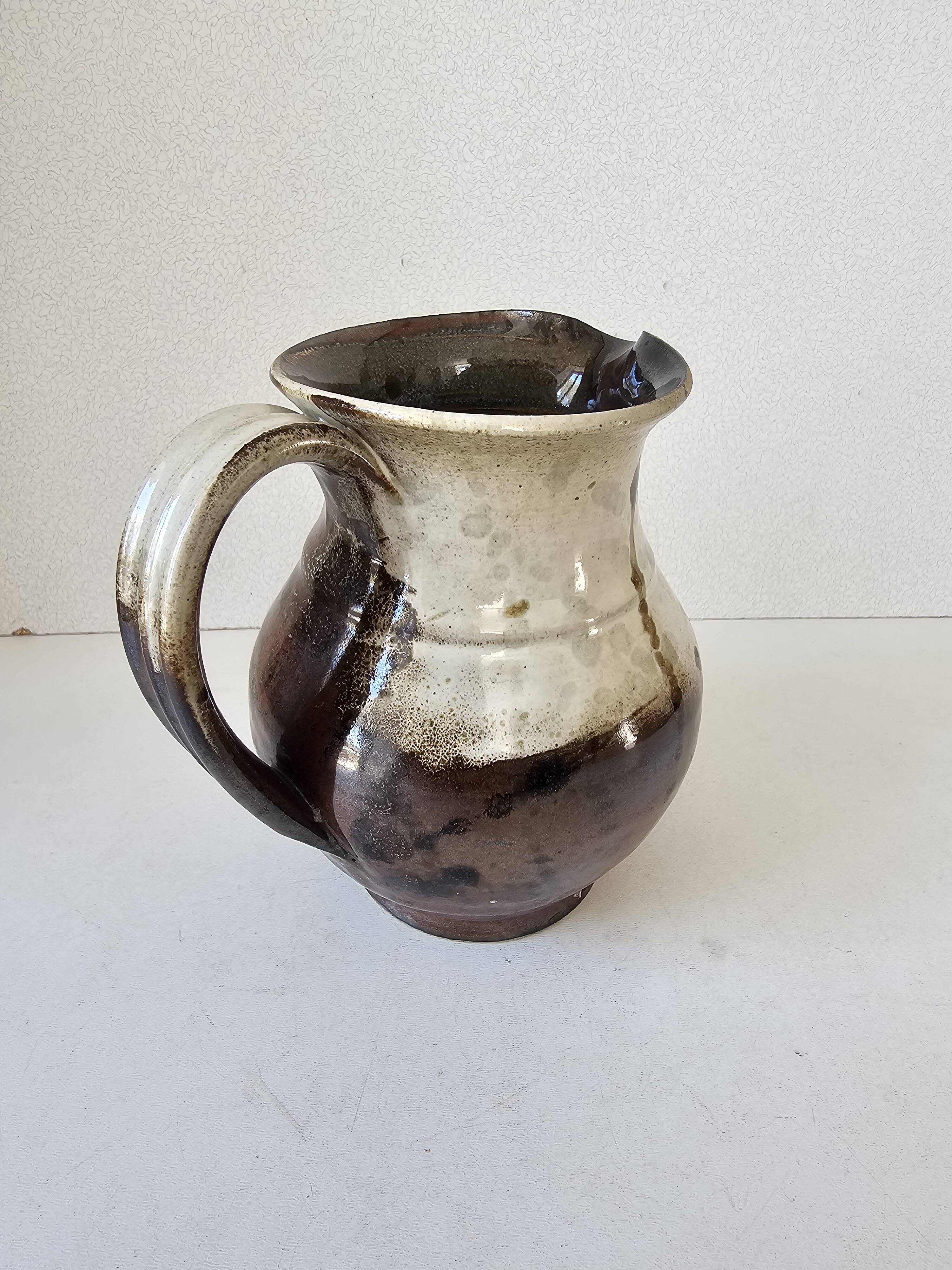 Glazed ceramic pitcher - Signed PN (Poterie Nault)