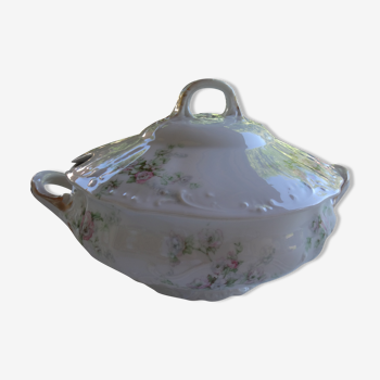 Soupière en porcelaine blanche