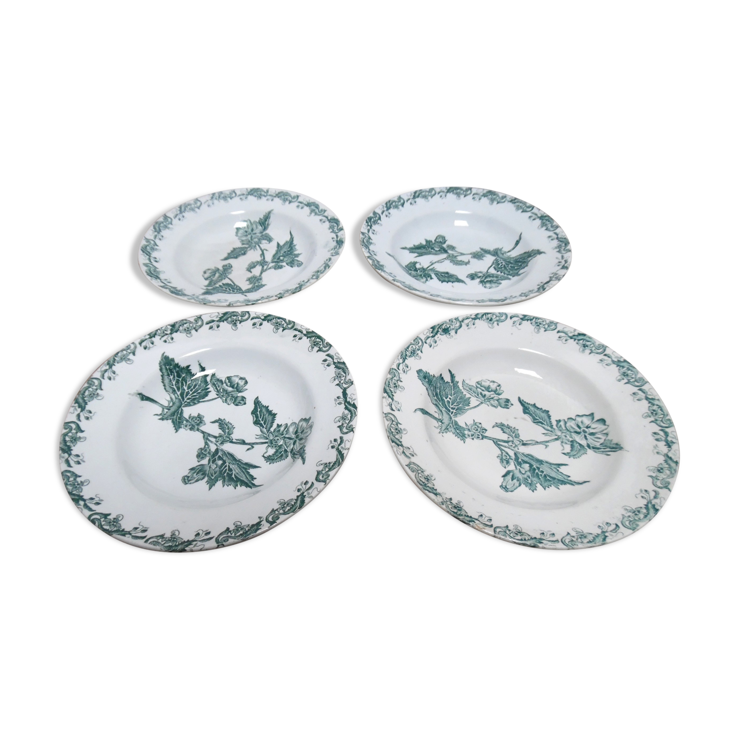 4 plates hollow St Amand