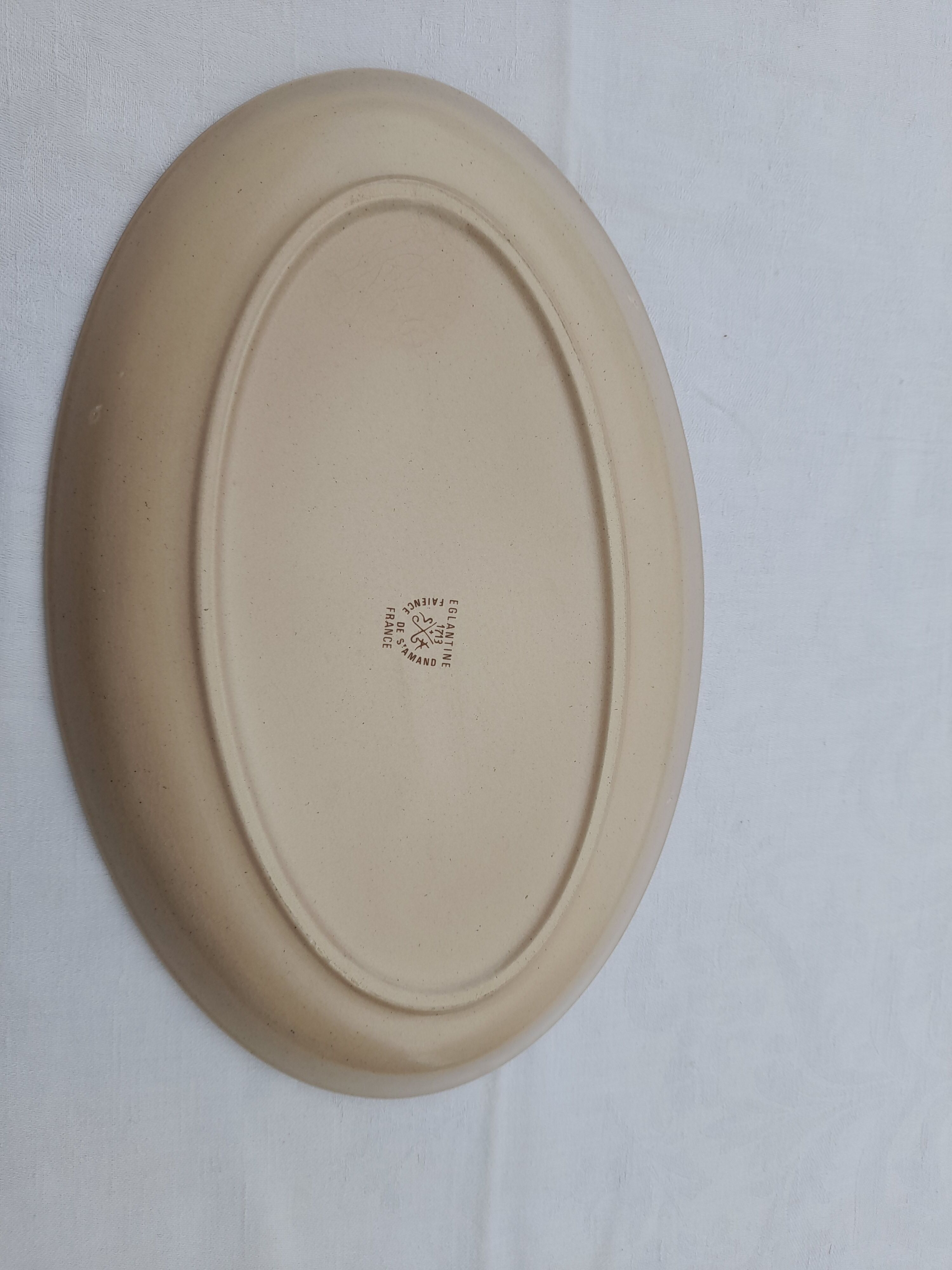 Oval dish in Earthenware of Saint Amand model Eglantine L 36 cm