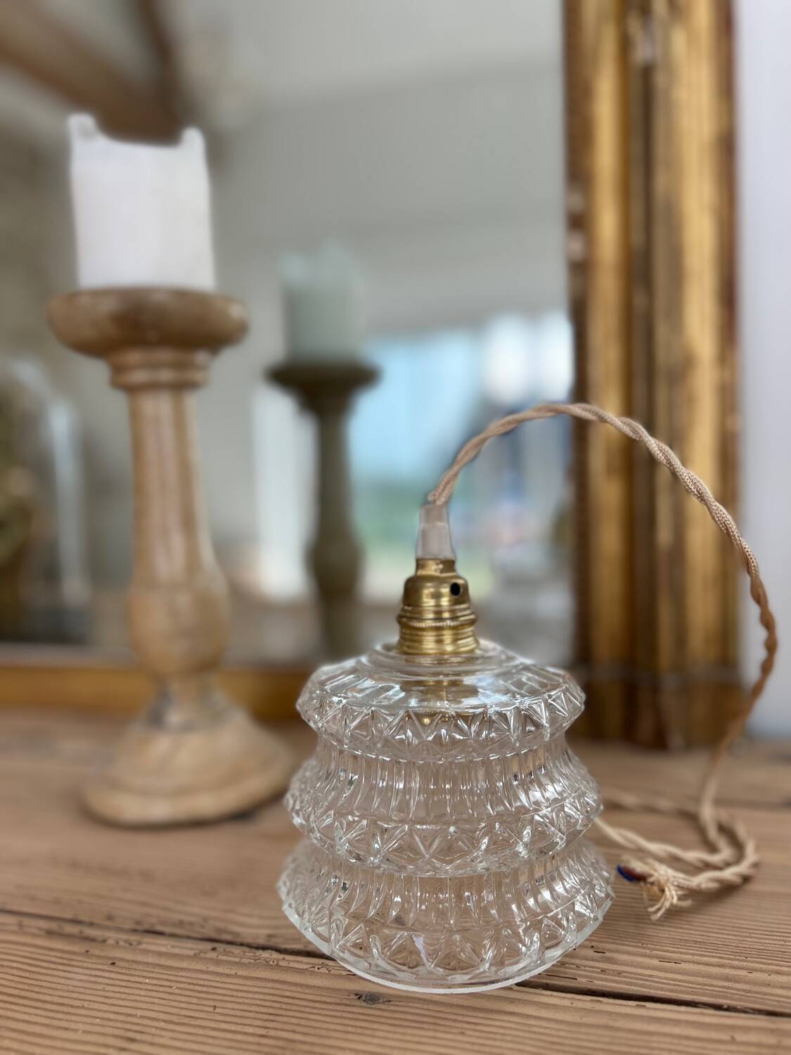Set of 4 modern pendant lights with antique globes