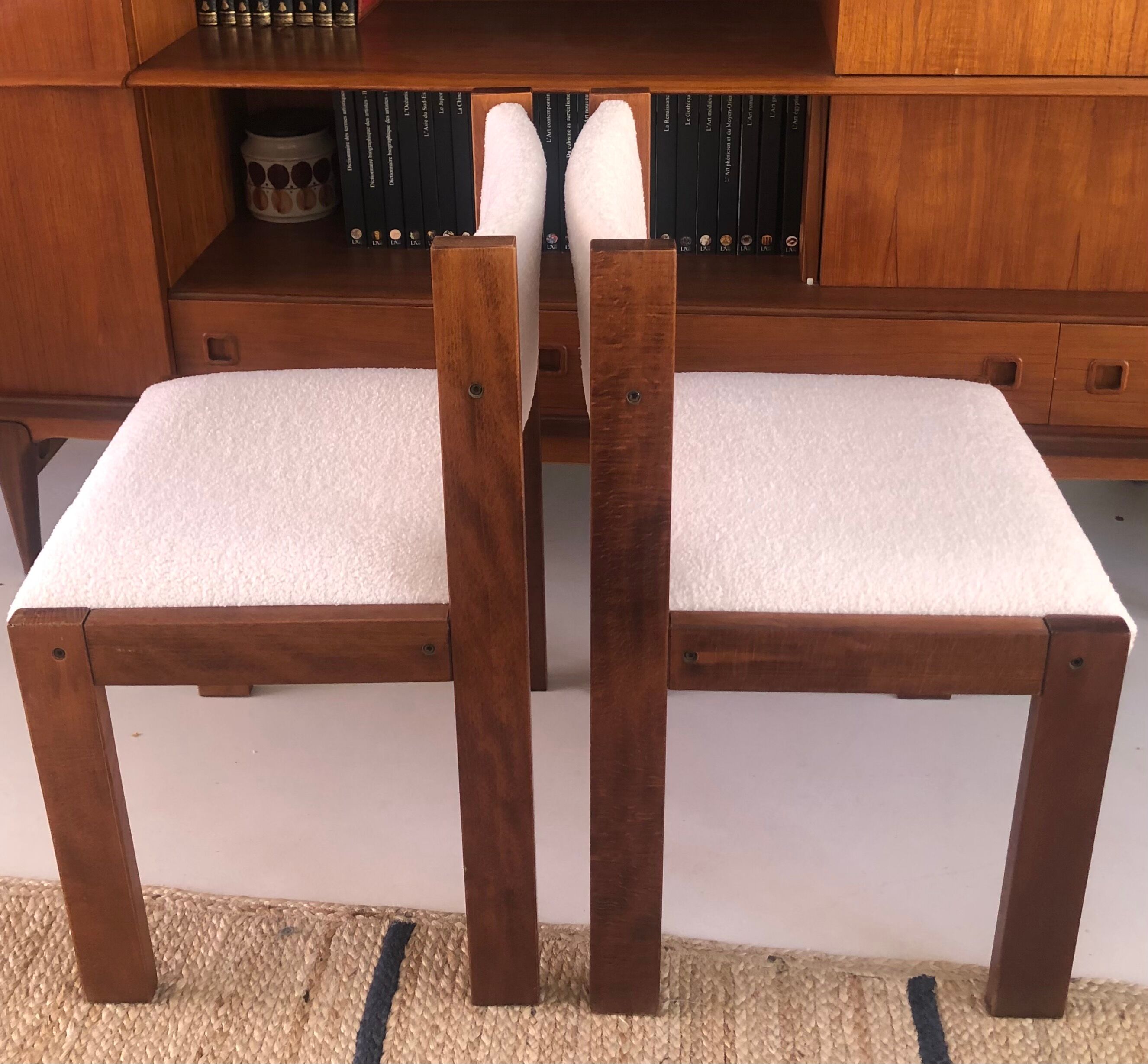 2 vintage chairs in solid wood and buckle 1970