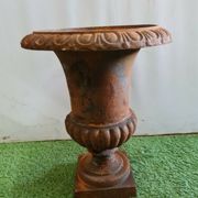 vase médicis en fonte