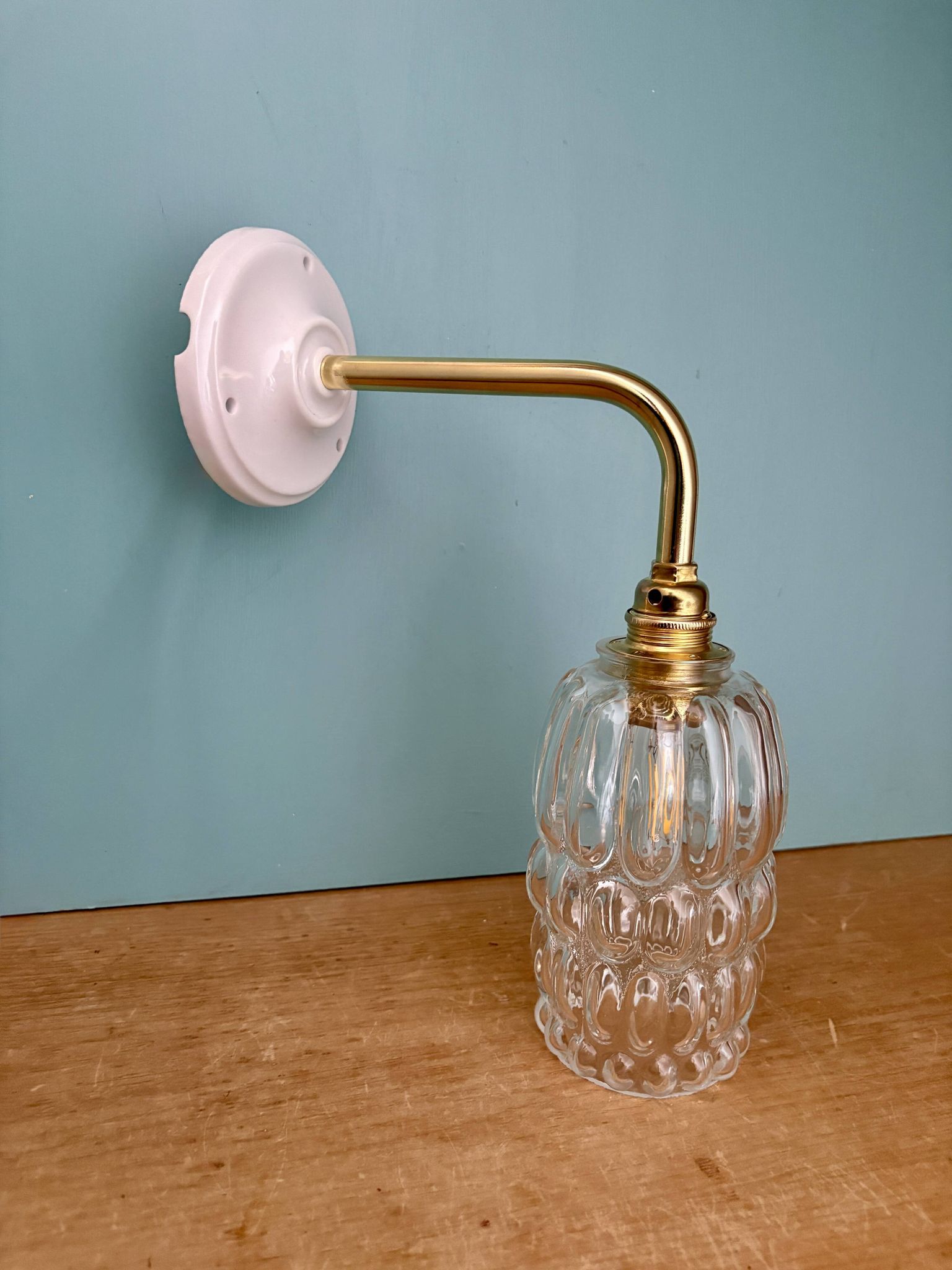 Applique coudée tulipe vintage en verre