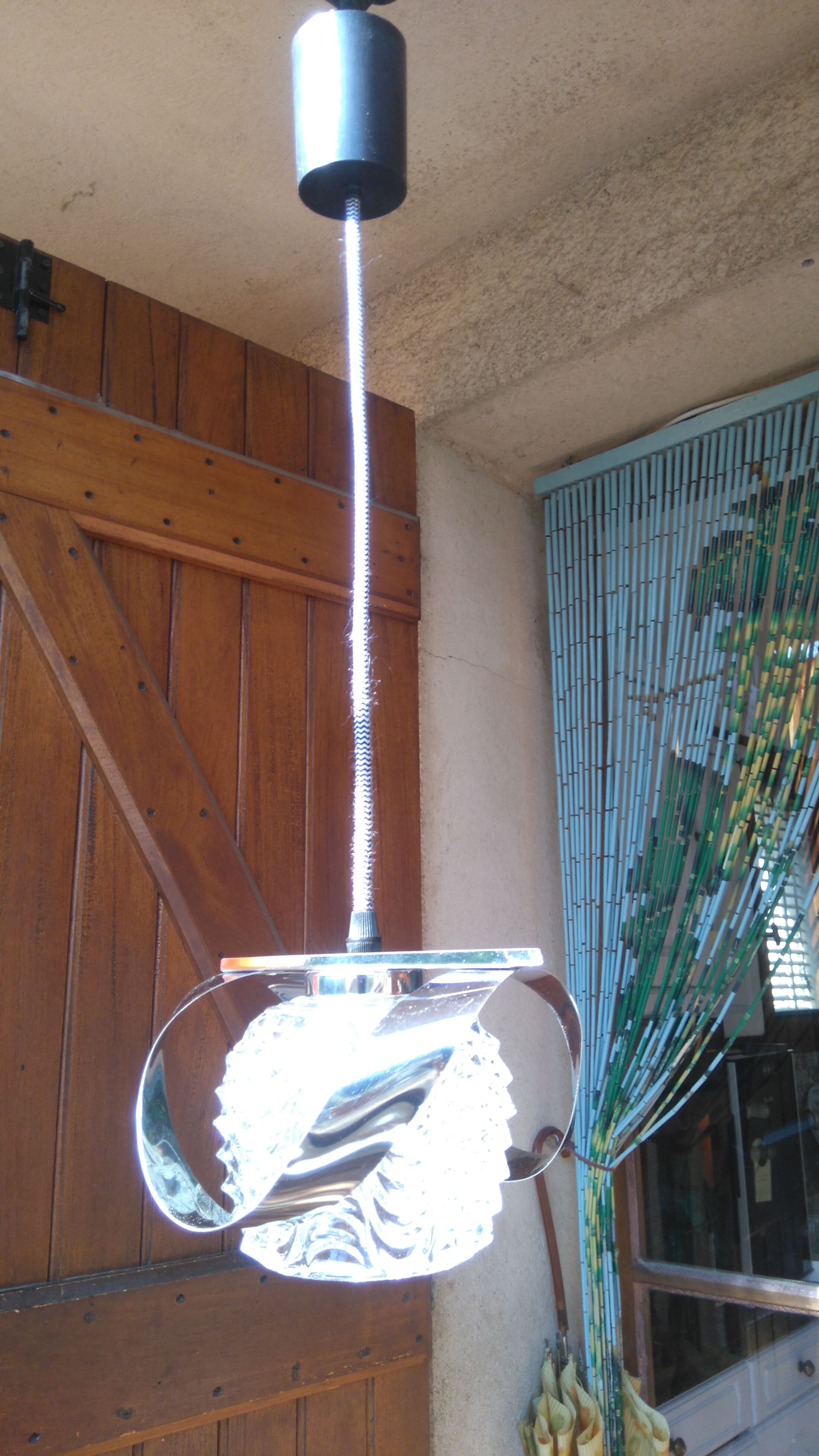 Hanging space age Sinus