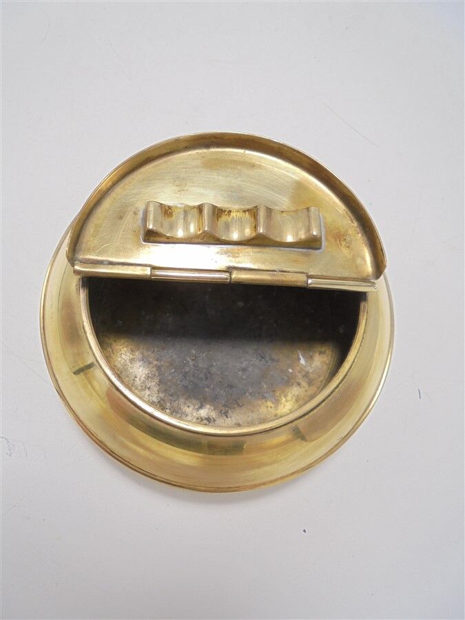 Marine deco ashtray