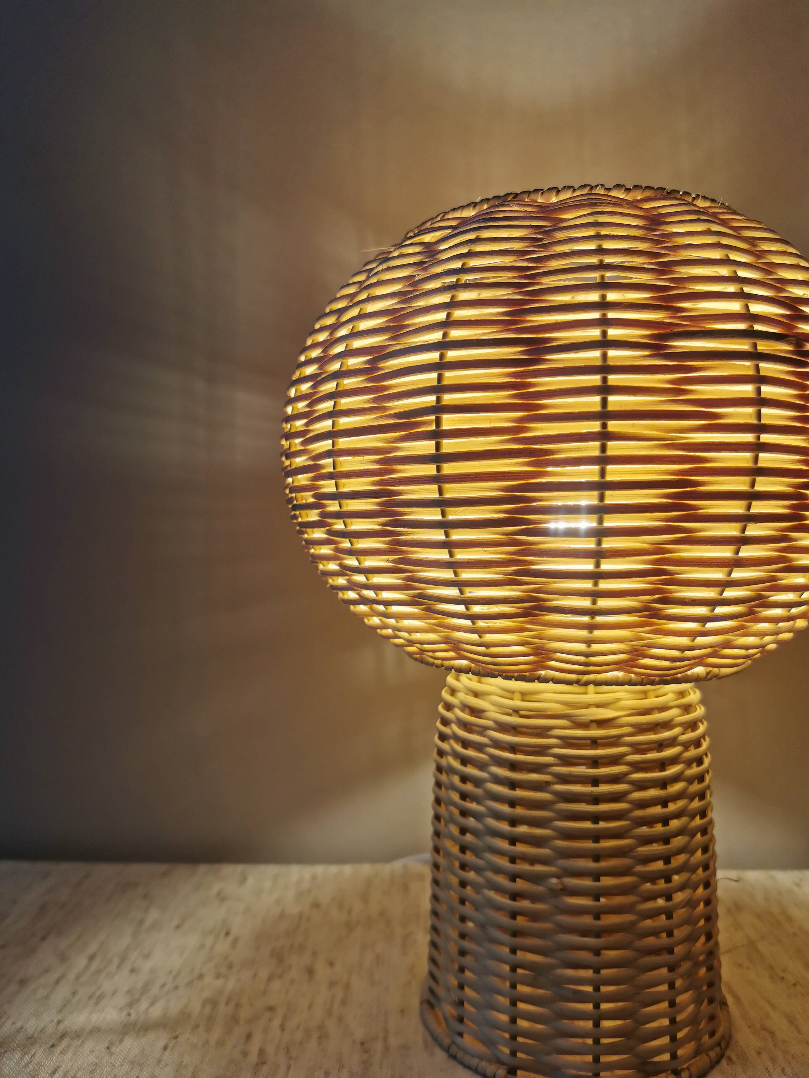 Jeanne rattan lamp
