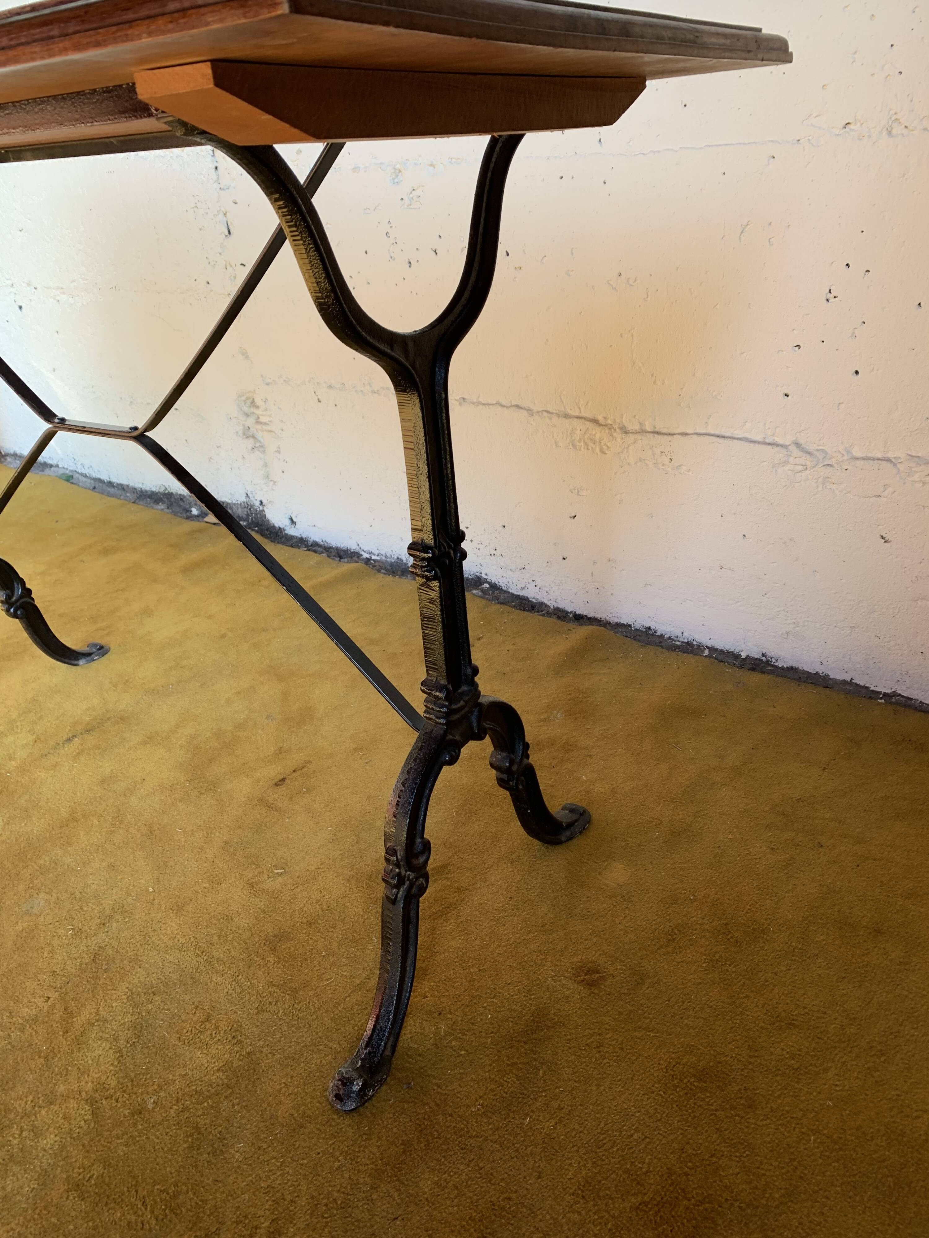 Bistro table for 4 people