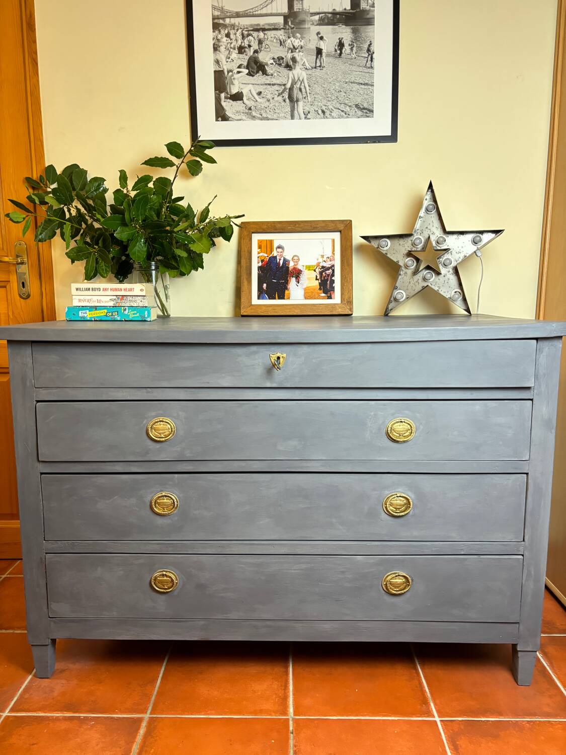 Commode ancienne, style Louis XVI