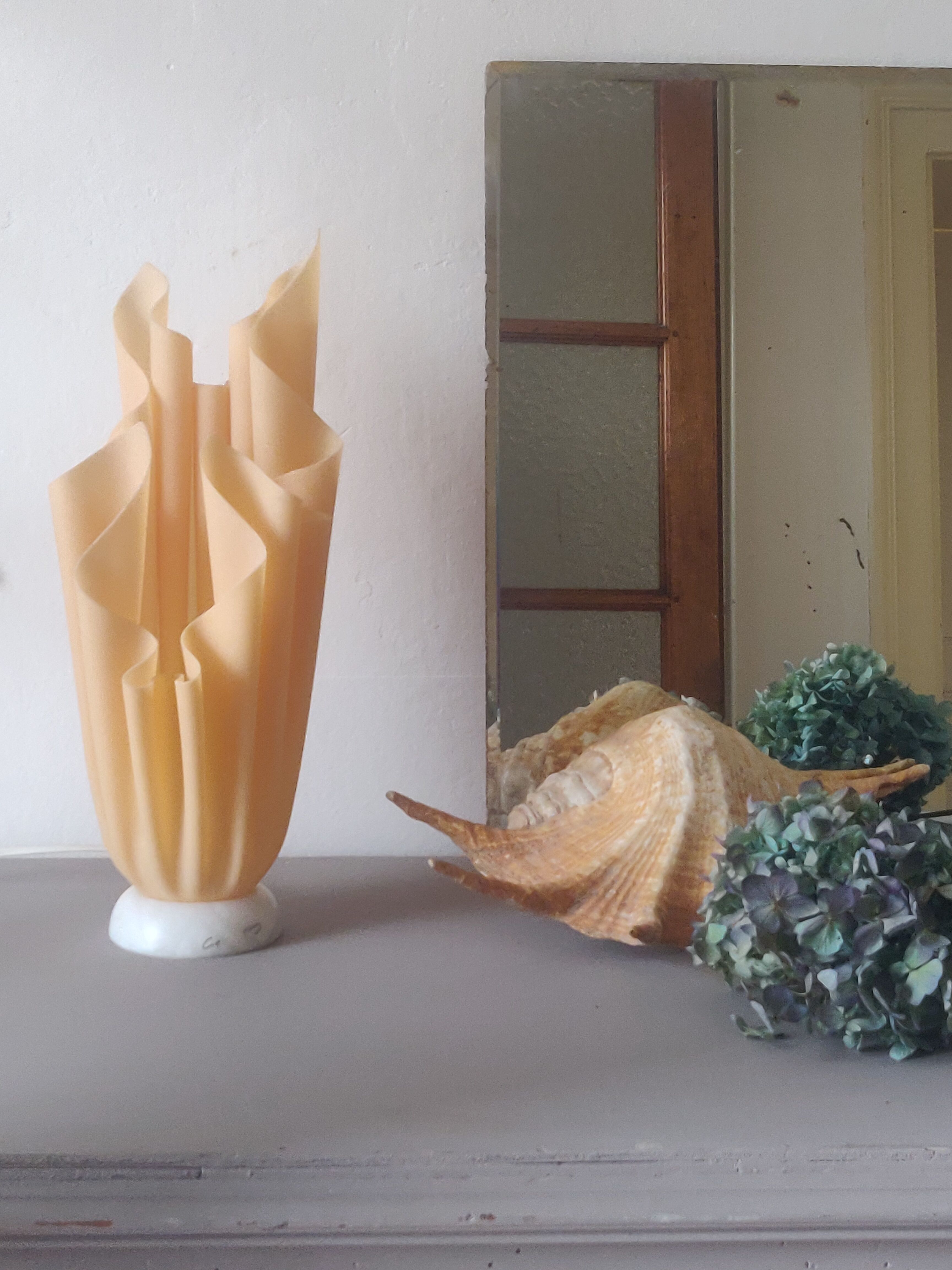 Corolla lamp by Georgia Jacob