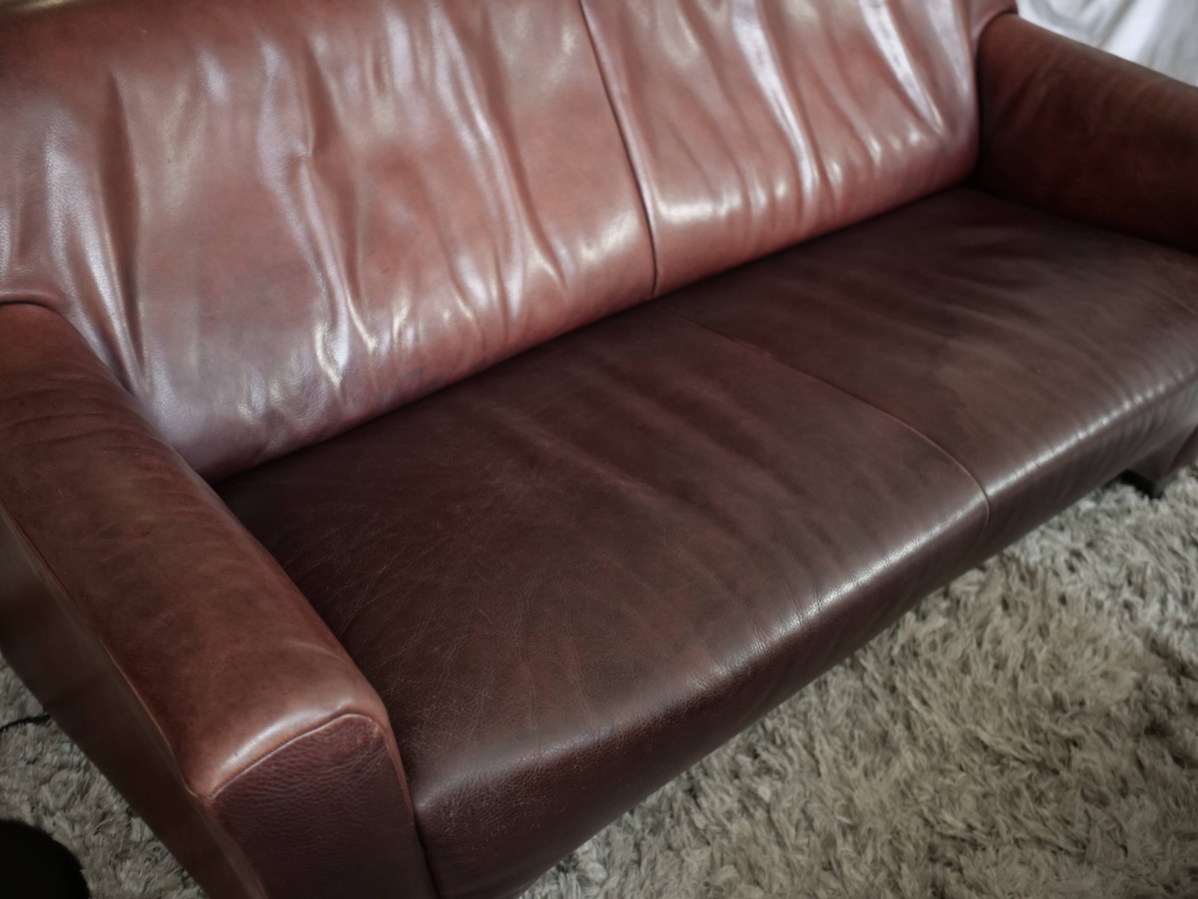 Oxblood leather sofa DeSede DS-72b