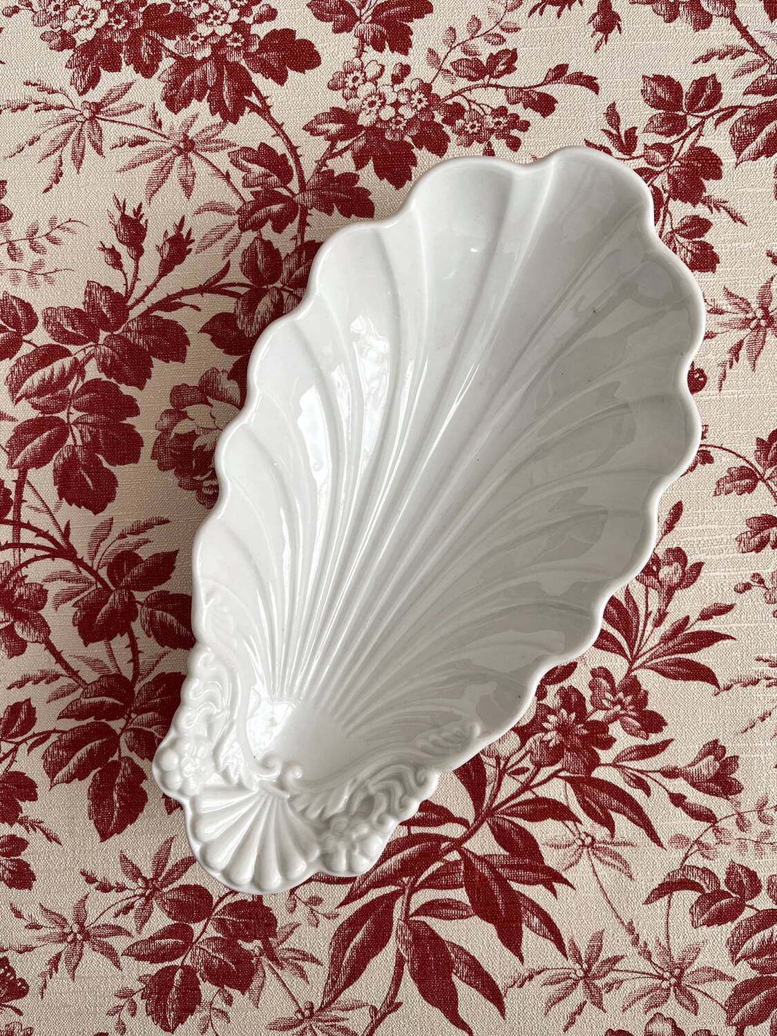 Antique porcelain shell ramekin dish