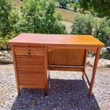 Desk with curtain binder