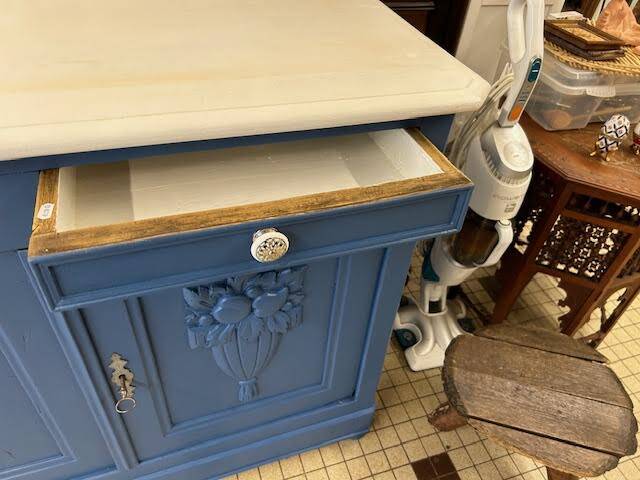 Refurbished blue buffet