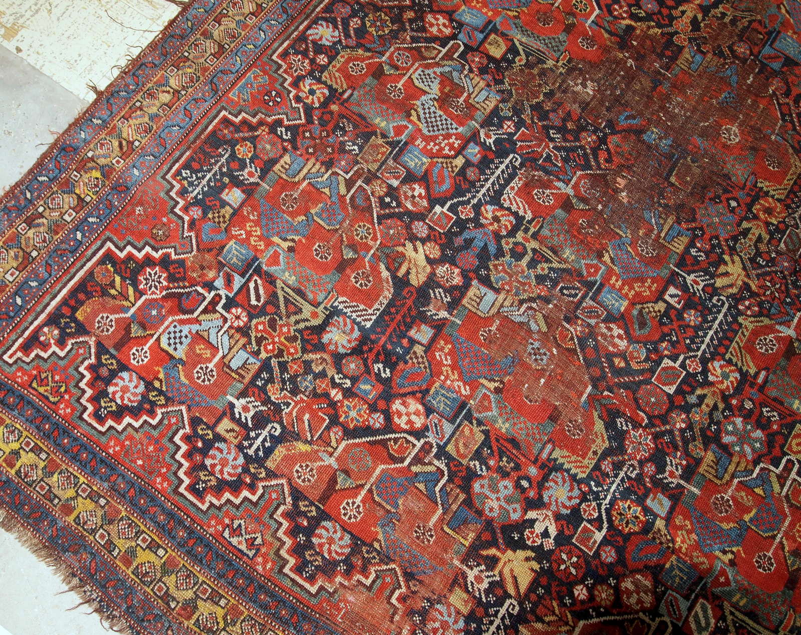 Handmade Oriental antique carpet 149cm x 195cm 1840s
