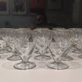 17 small crystal liquor glasses, chiseled pattern - Perfect condition.