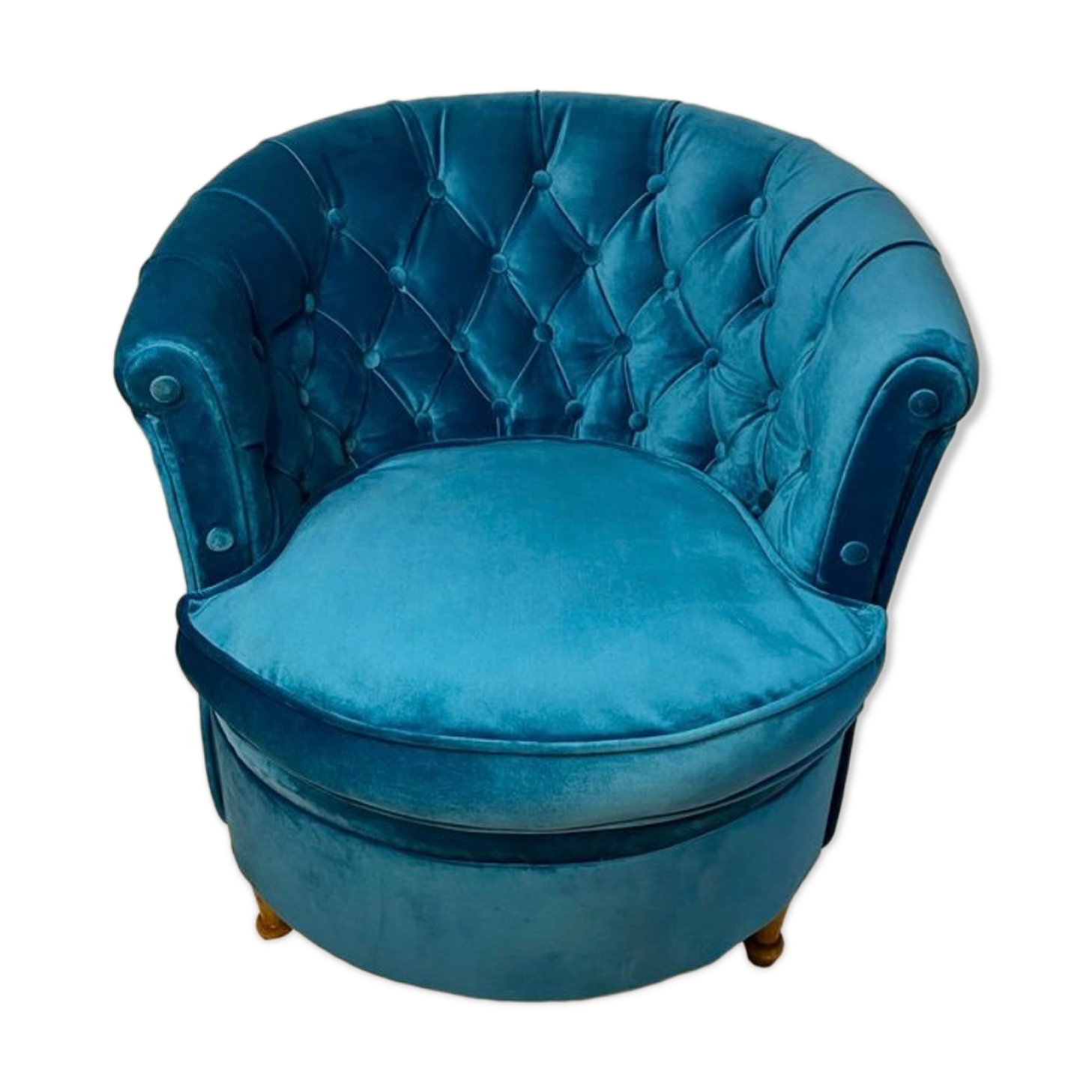 Upholstered toad armchair
