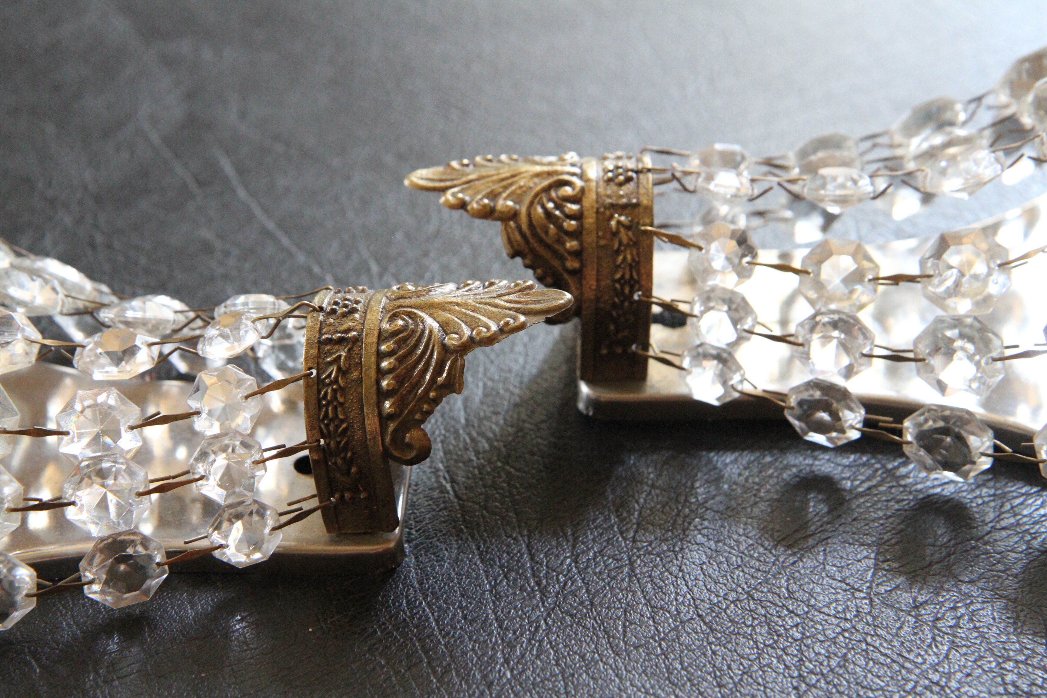 Wall lamps to stamps