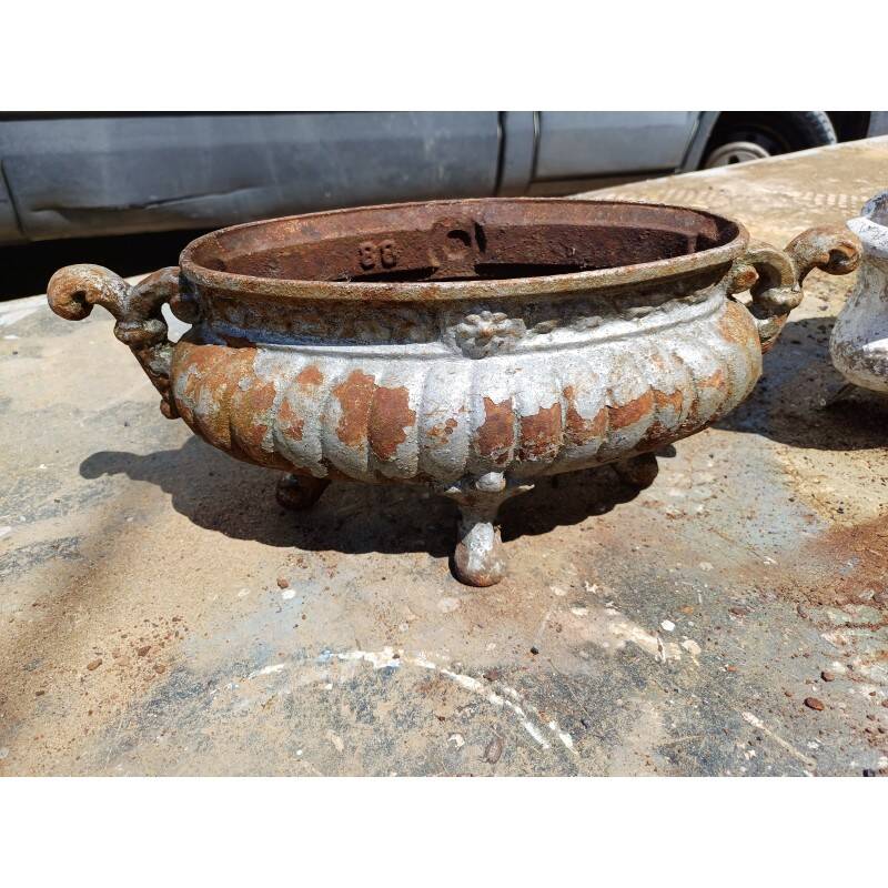 4 cast iron planters from 1900 from Charleville-Mézières, rockery style