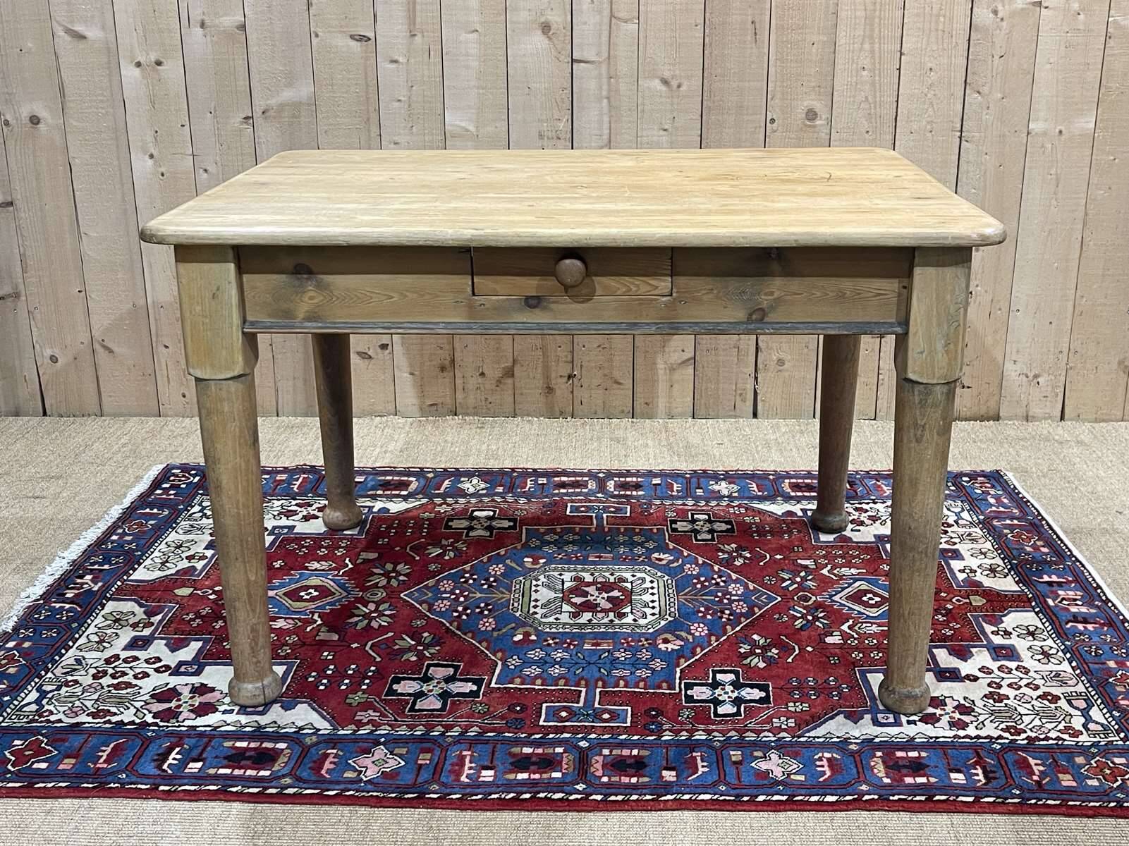 19th century English fir farmhouse table with one drawer