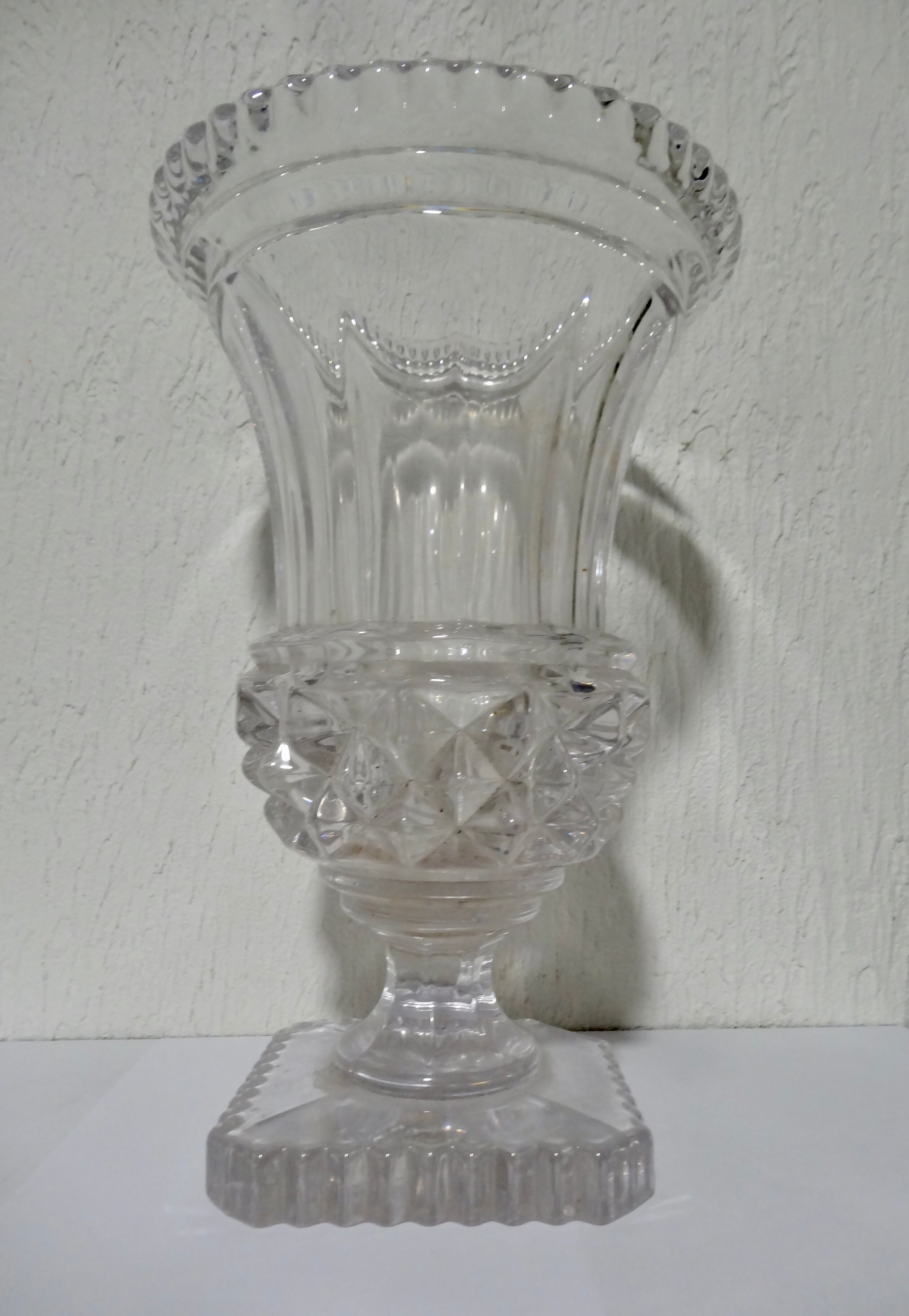 Medici valve crystal vase