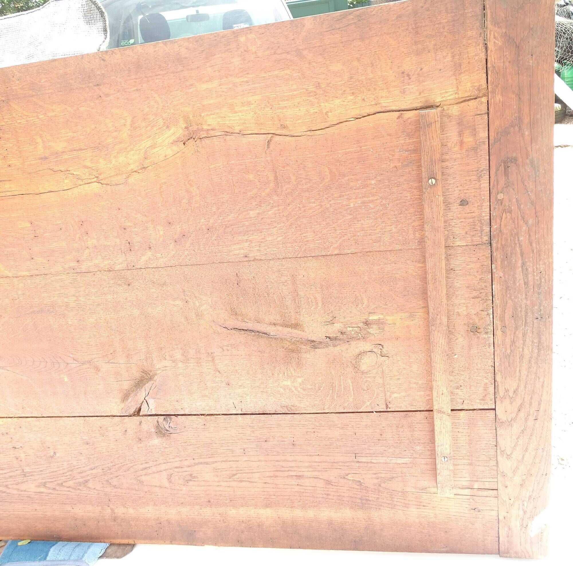 Grande table de ferme ancien en bois massif. 228 x 107.