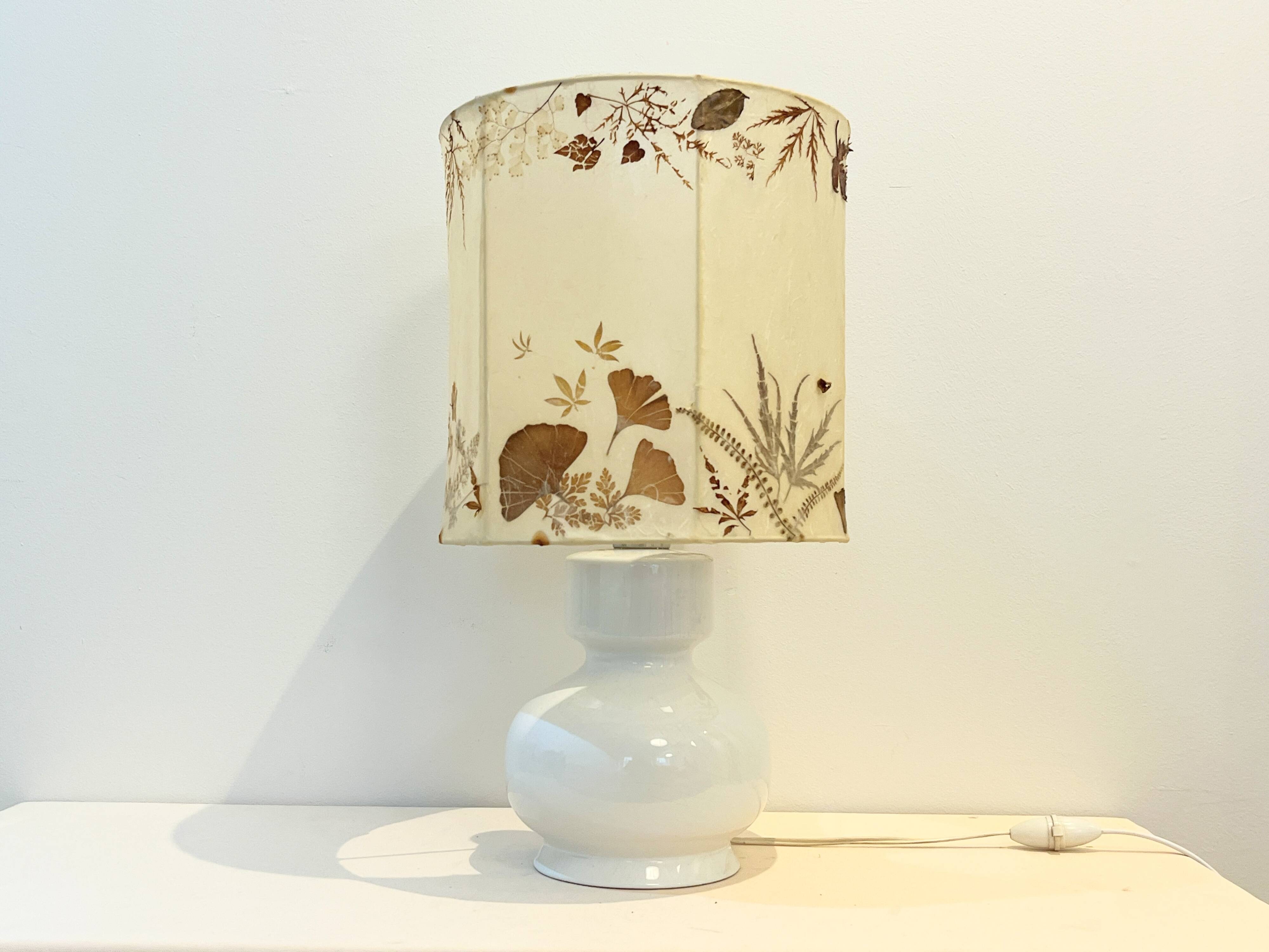 Vintage design lamp base in white ceramic with dried flower shade