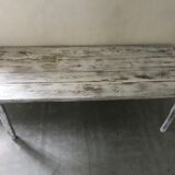 White patinated farmhouse table