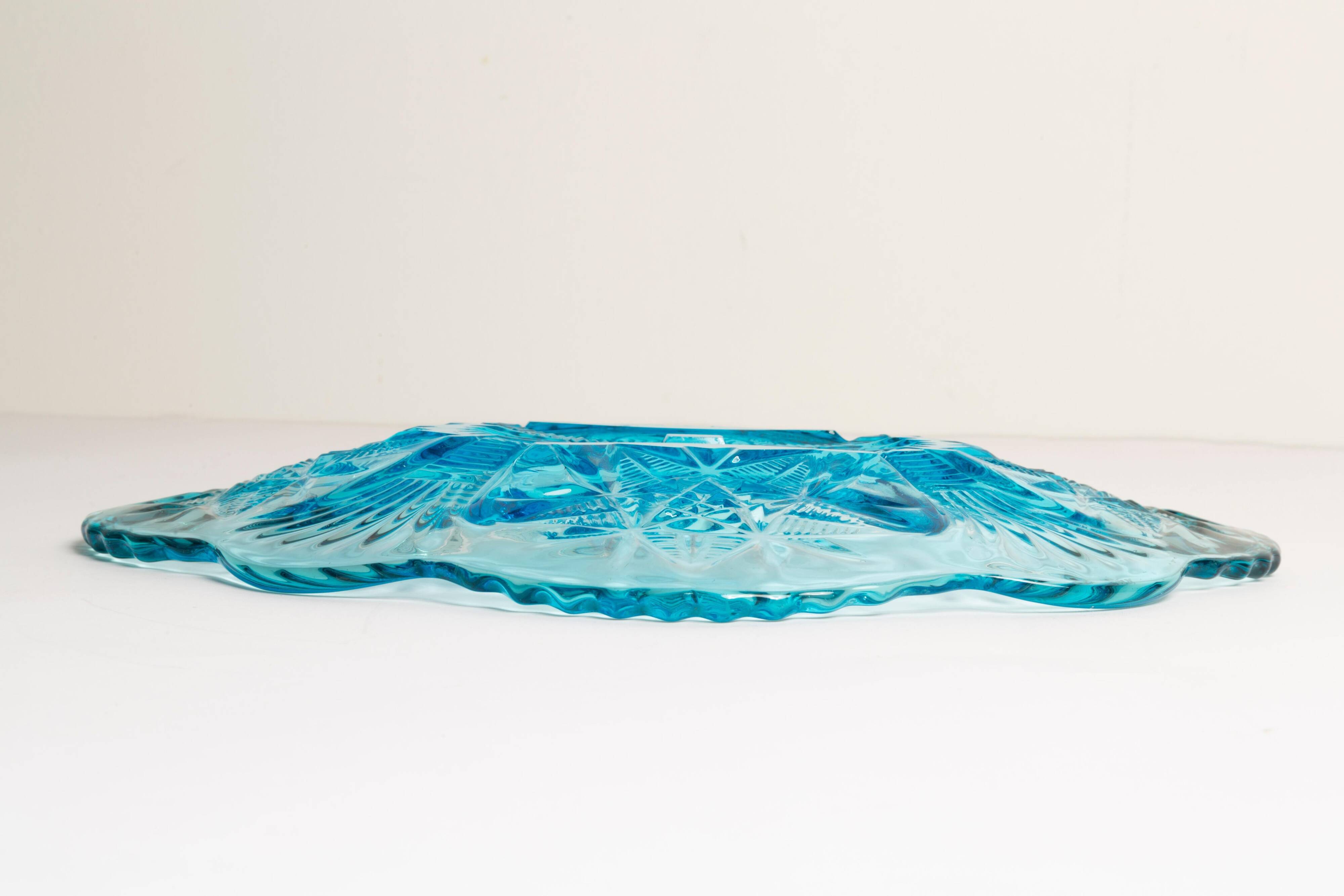 Light blue decorative glass plate, mid-century, Italy, 1960s.