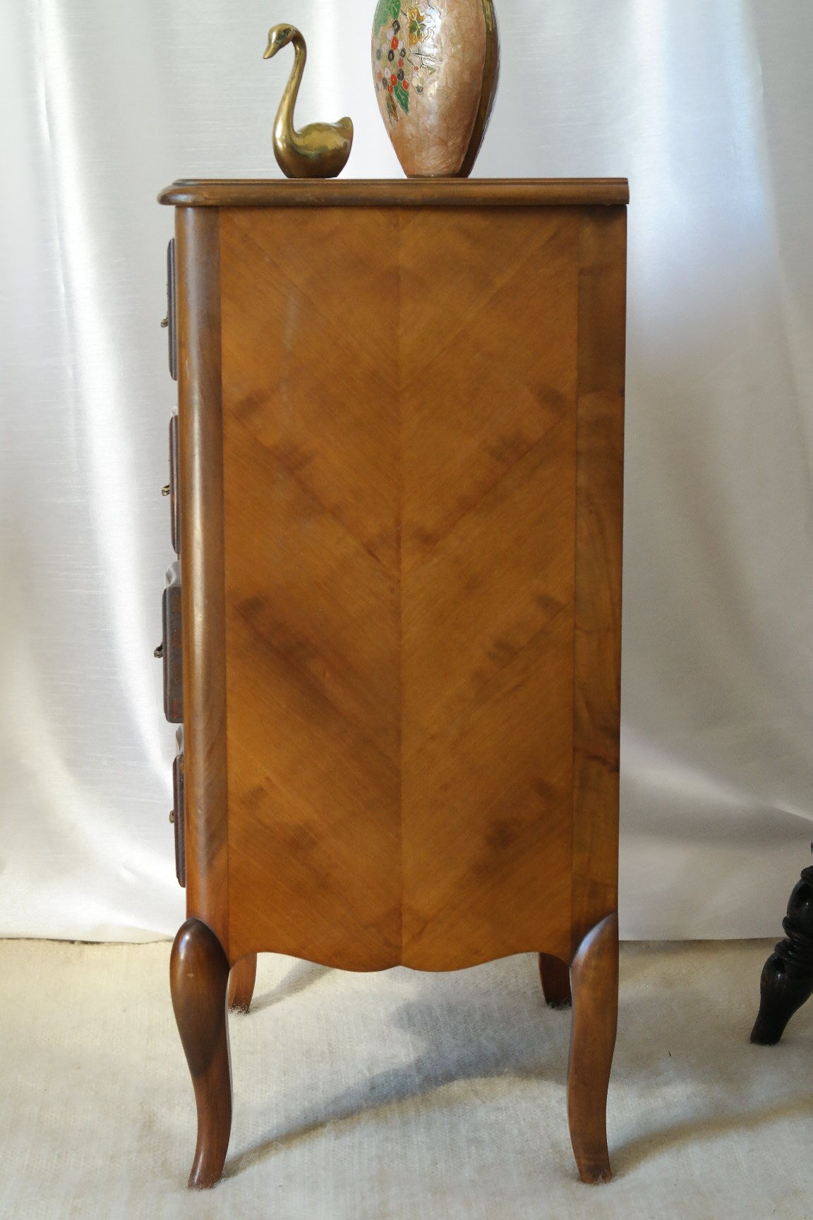 Chiffonnier style Louis XV cherry in marquetry