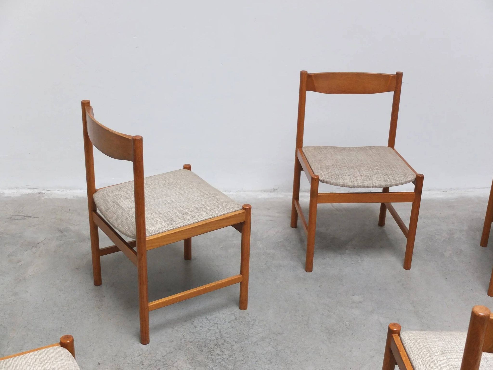 Set of 6 dining chairs in oak by Meubelatelier Vanda Watervliet, 1960s